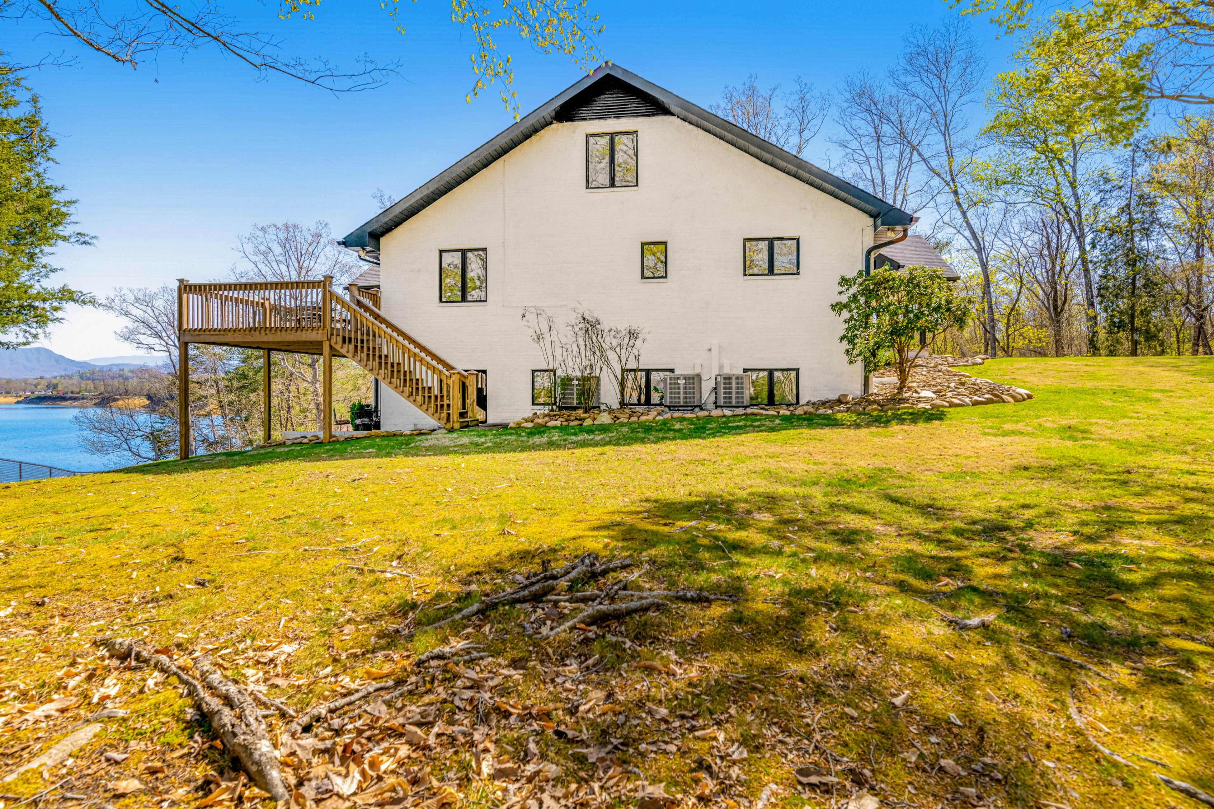 Mossy Point 6 BD Dandridge, TN Vacation Rental Vacasa