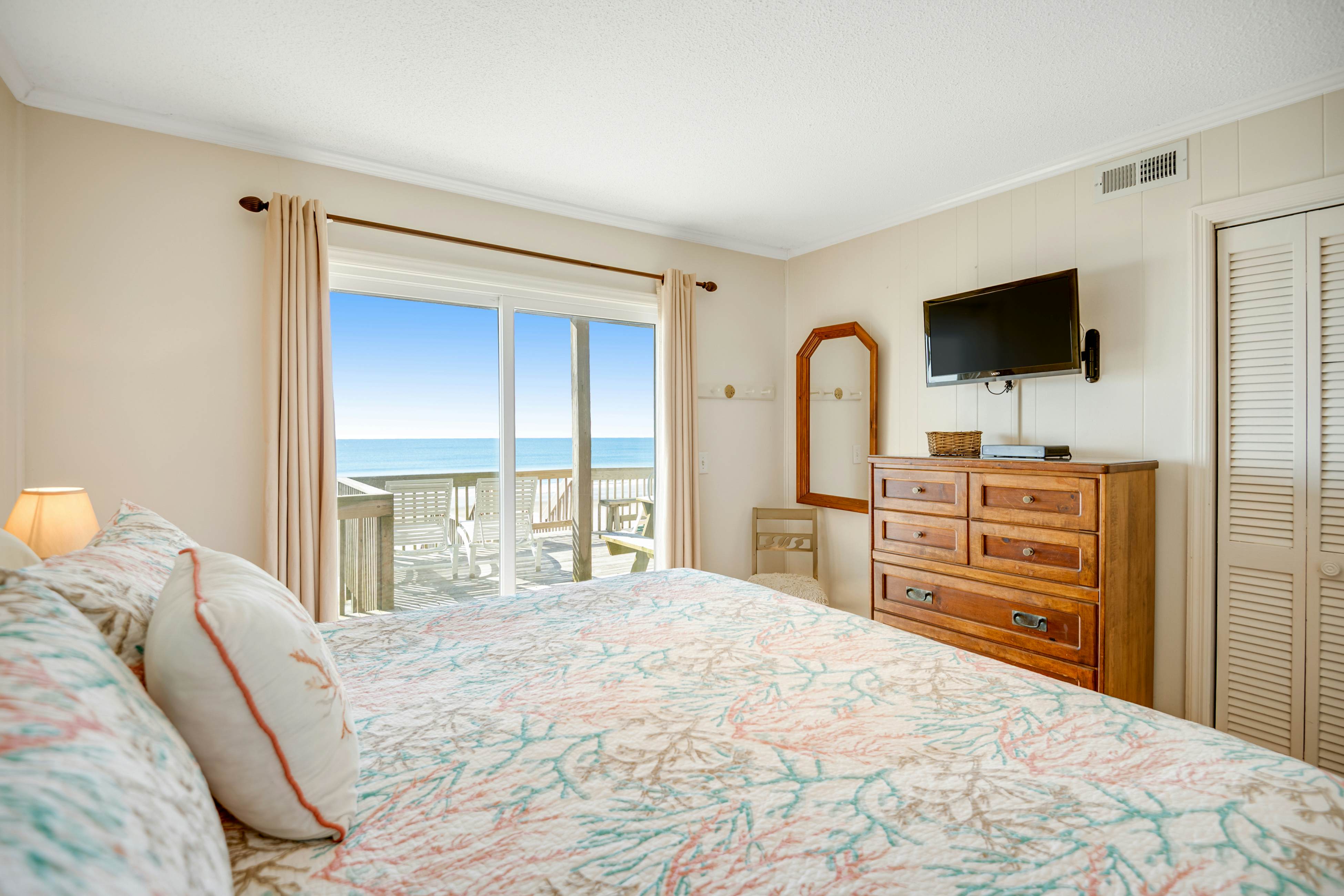 Armstrong 3 BD Surf City, NC Vacation Rental Vacasa