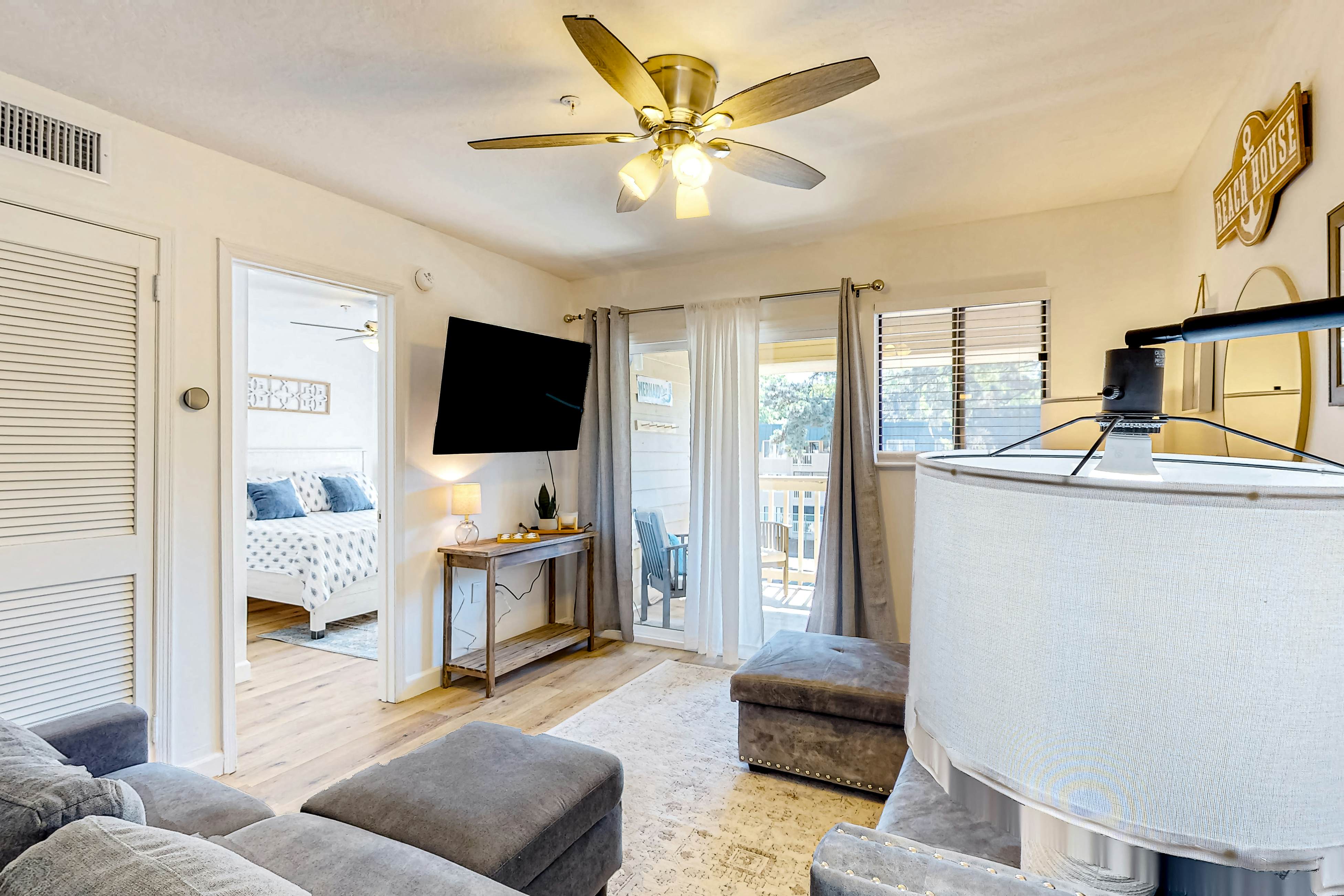 Spa On Port Royal Sound 3322