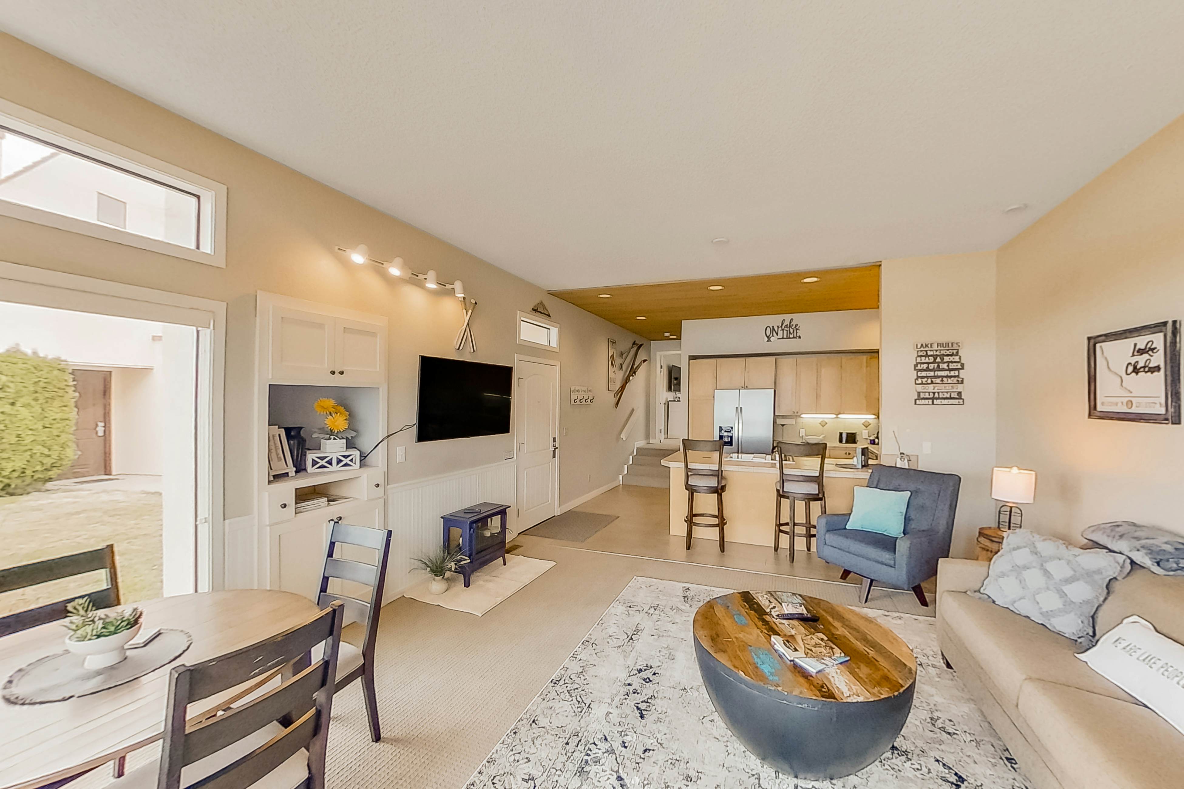 Lake Chelan Shores - Water's Edge Escape #2-2