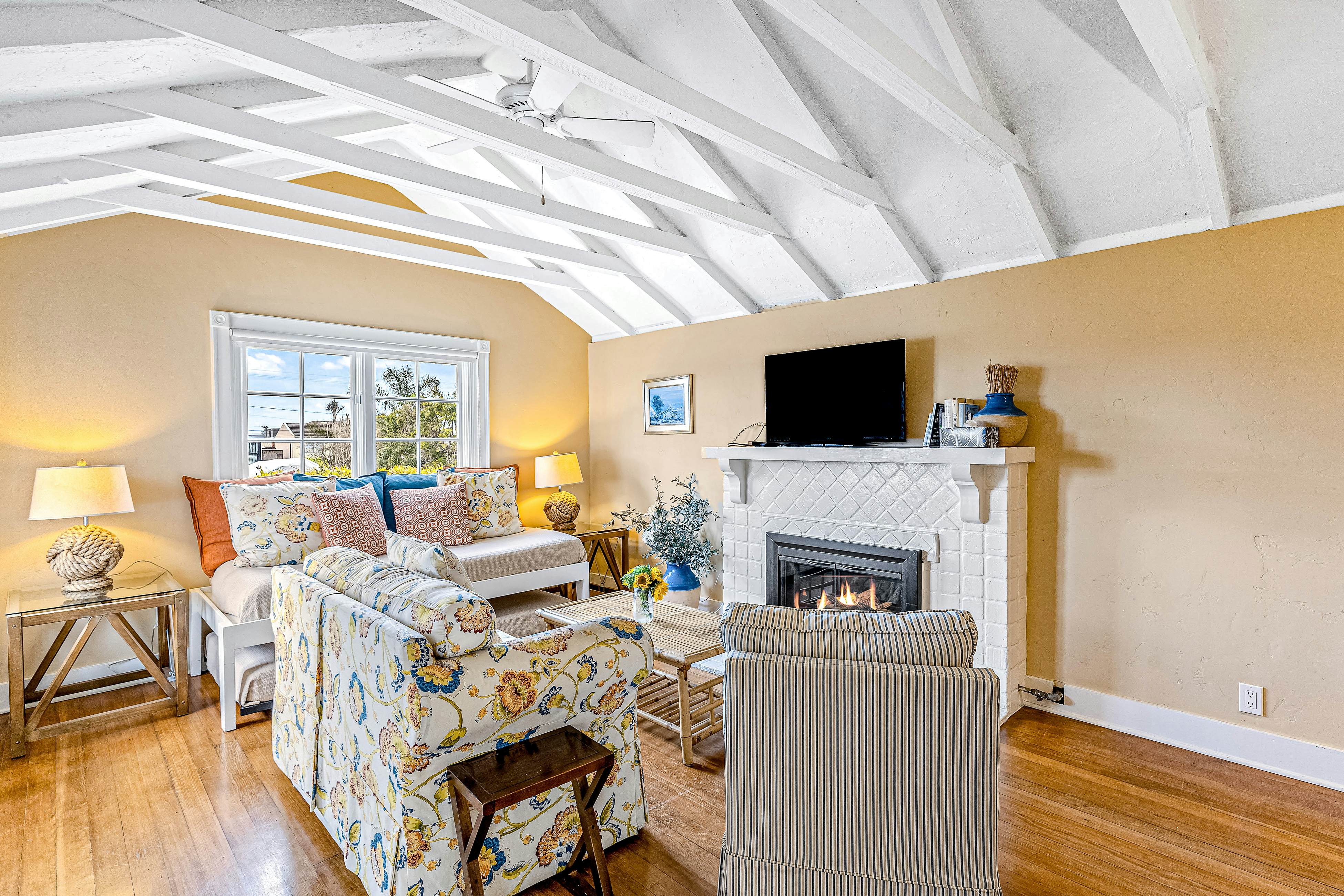 Laguna Beach Vacation Rentals, Beach House Rentals, Condos Vacasa