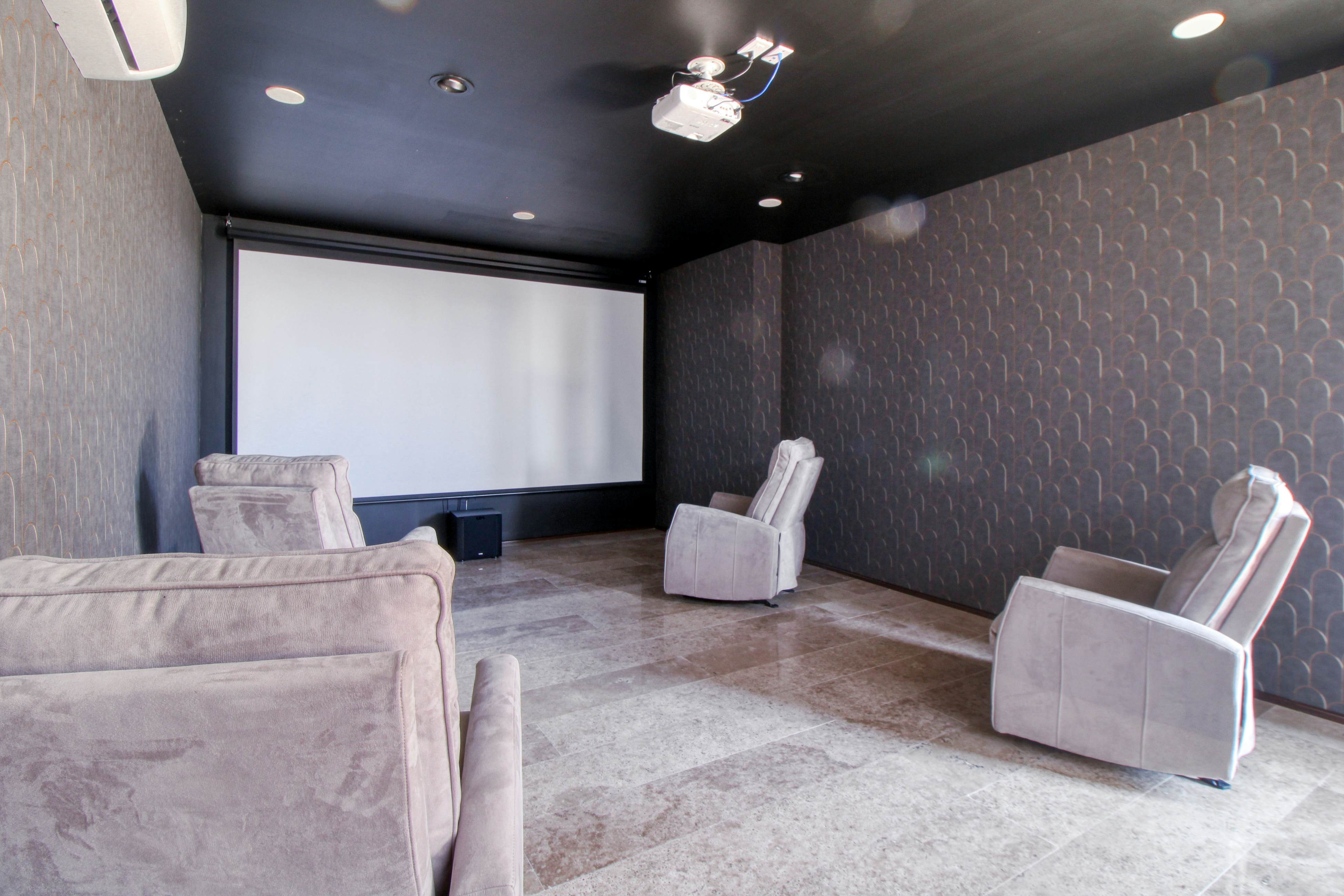 Menesse Tulum B104 at Av Coba