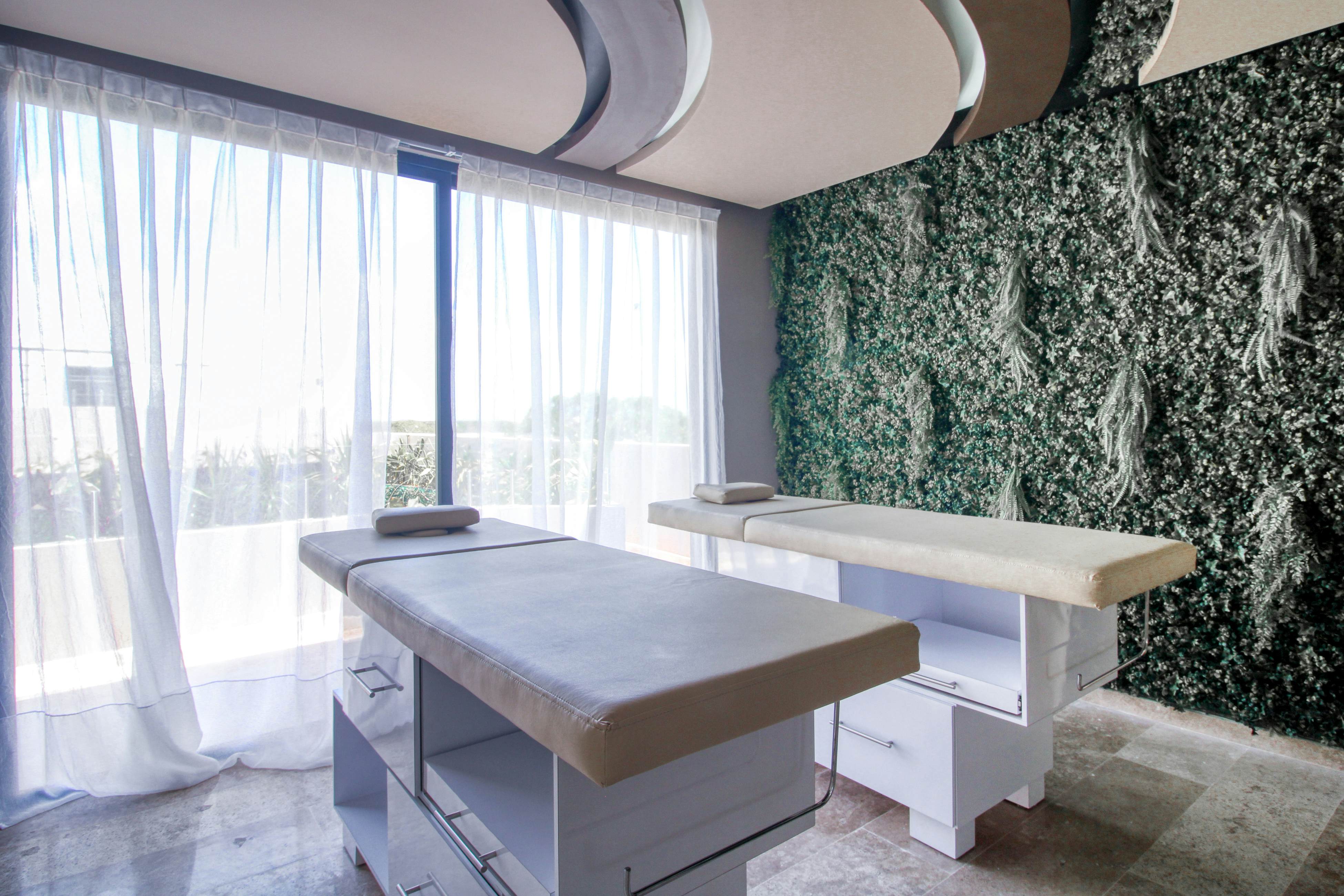 Menesse Tulum B104 at Av Coba