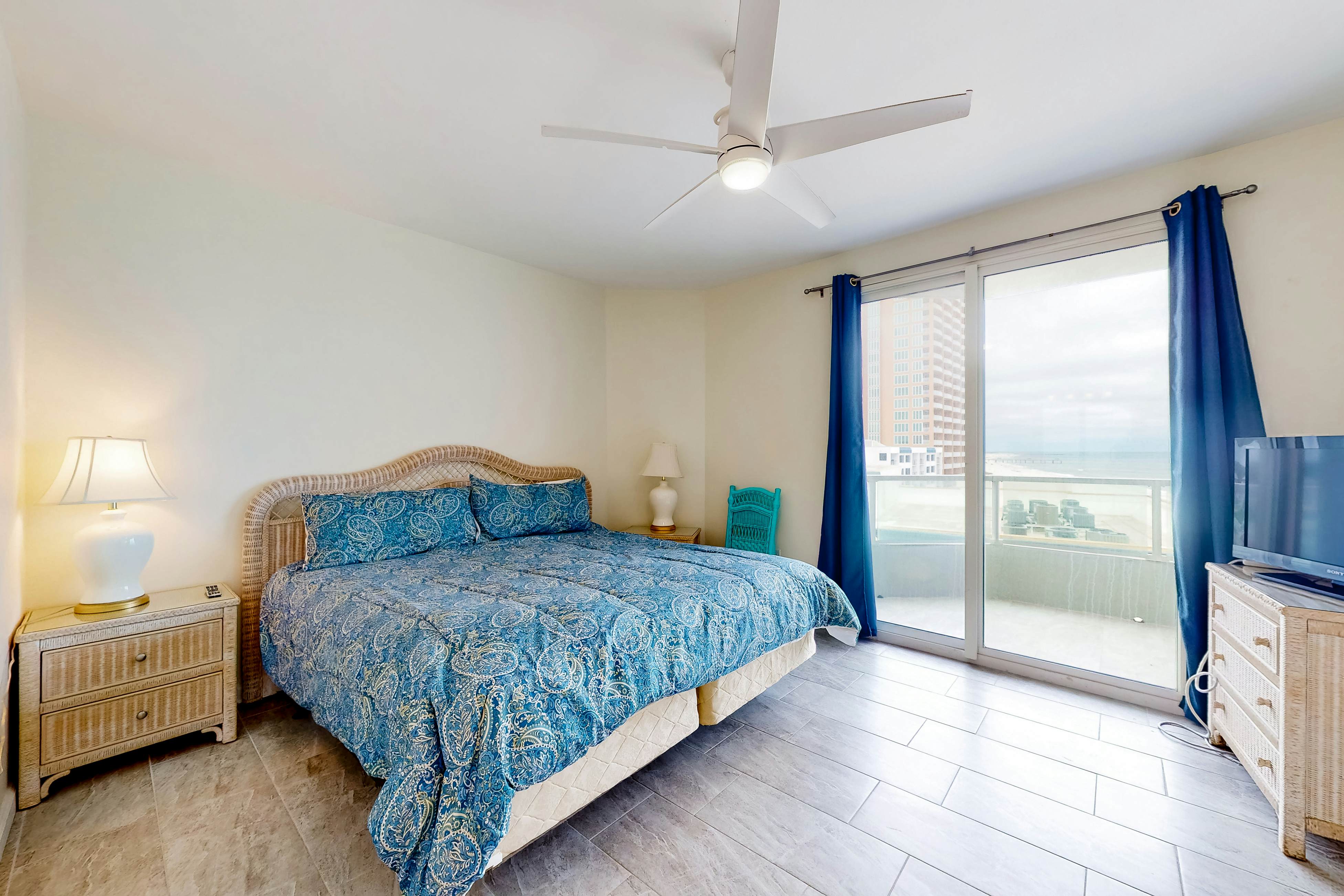 Silver Beach 801 3 Bd Orange Beach Al Vacation Rental Vacasa 4772