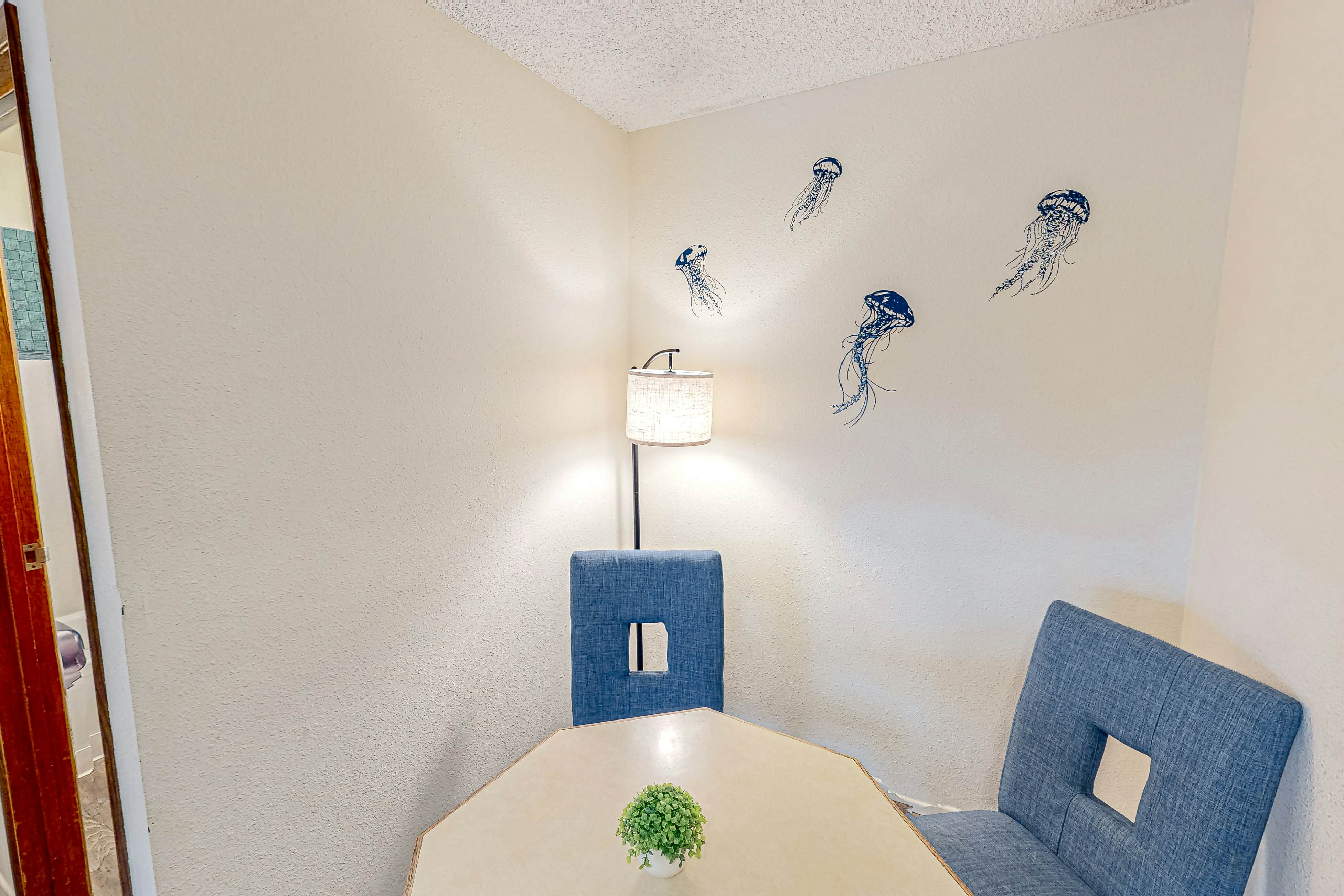 Lamplighter Inn - 105 Jellyfish Reef