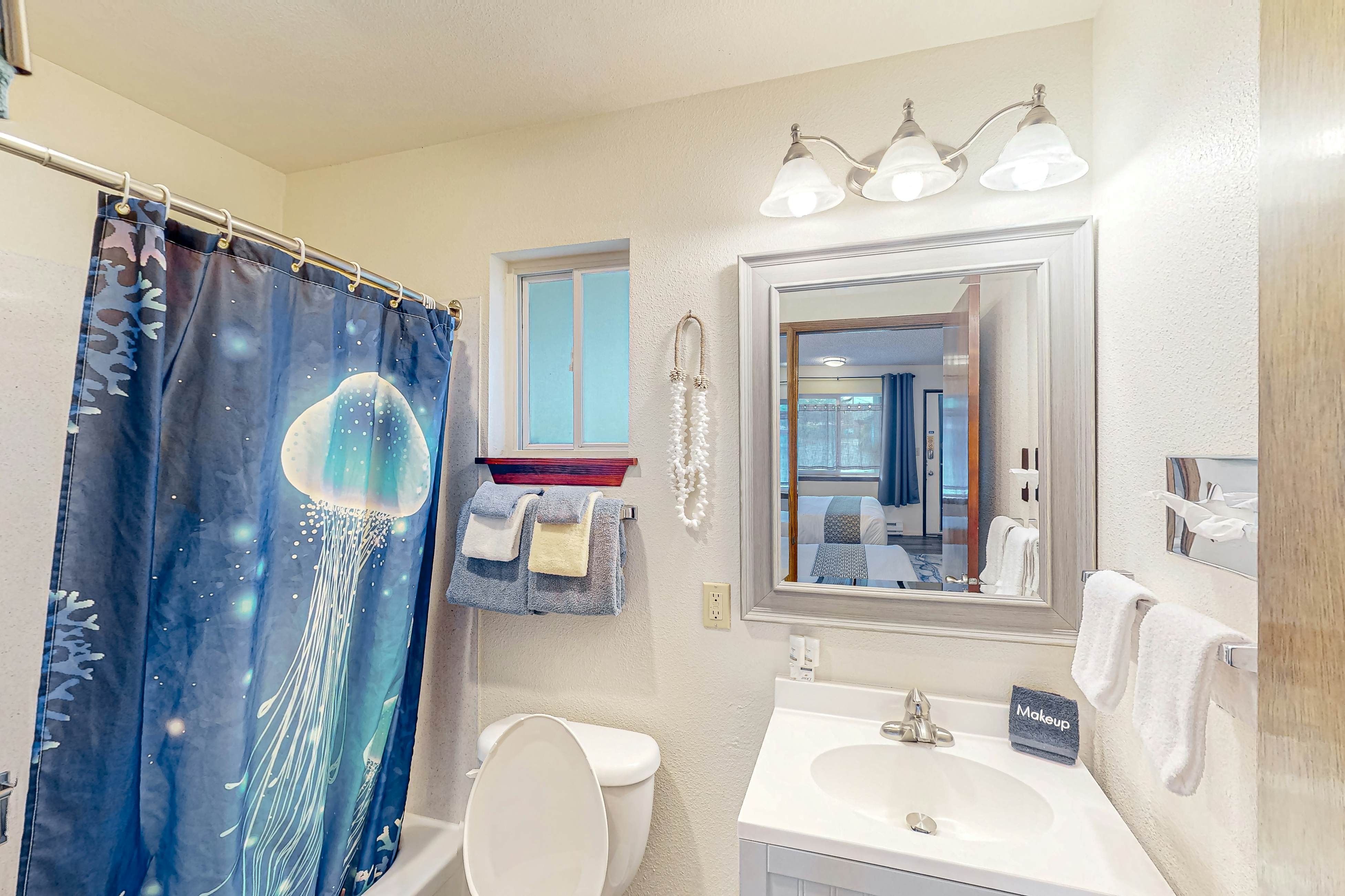 Lamplighter Inn - 105 Jellyfish Reef