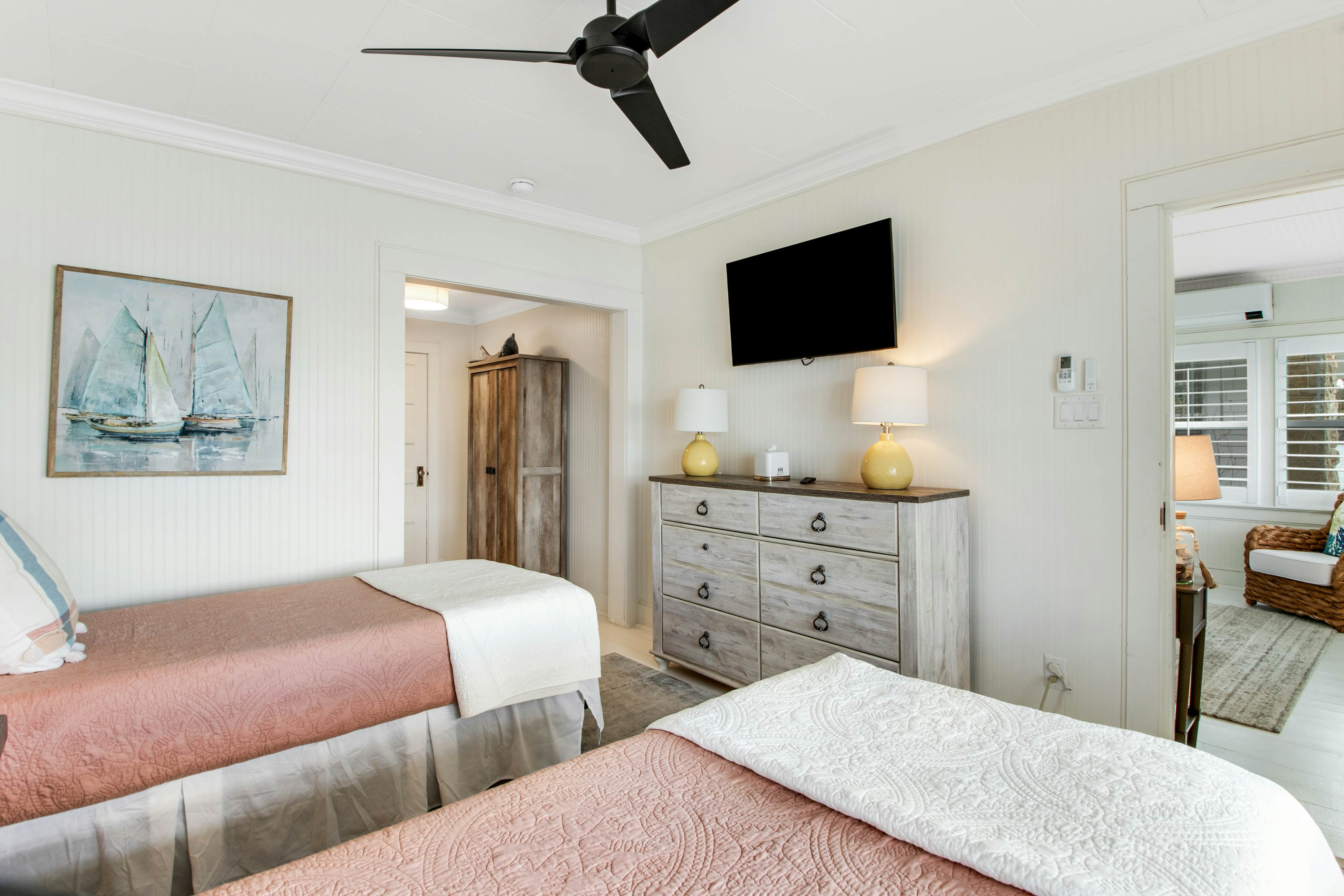 The Magnolia White House