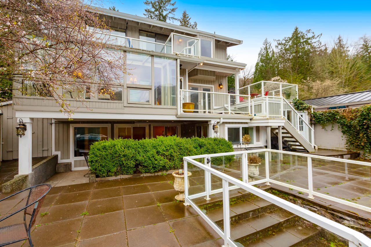 Lake Samish Shores 4 BD Bellingham, WA Vacation Rental Vacasa