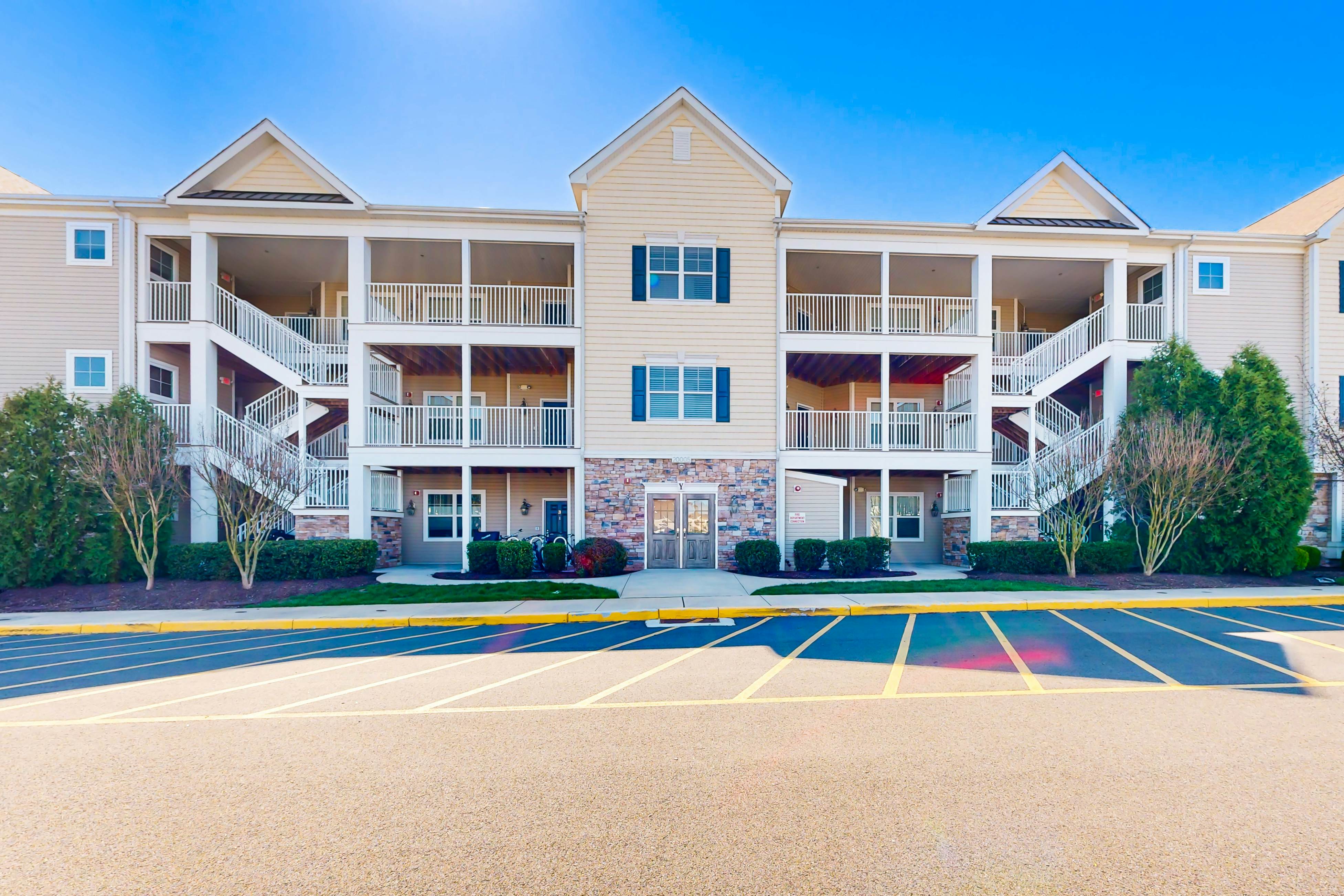 Grande at Canal Pointe 20005 Newry Dr, Unit 12 3 BD Rehoboth Beach