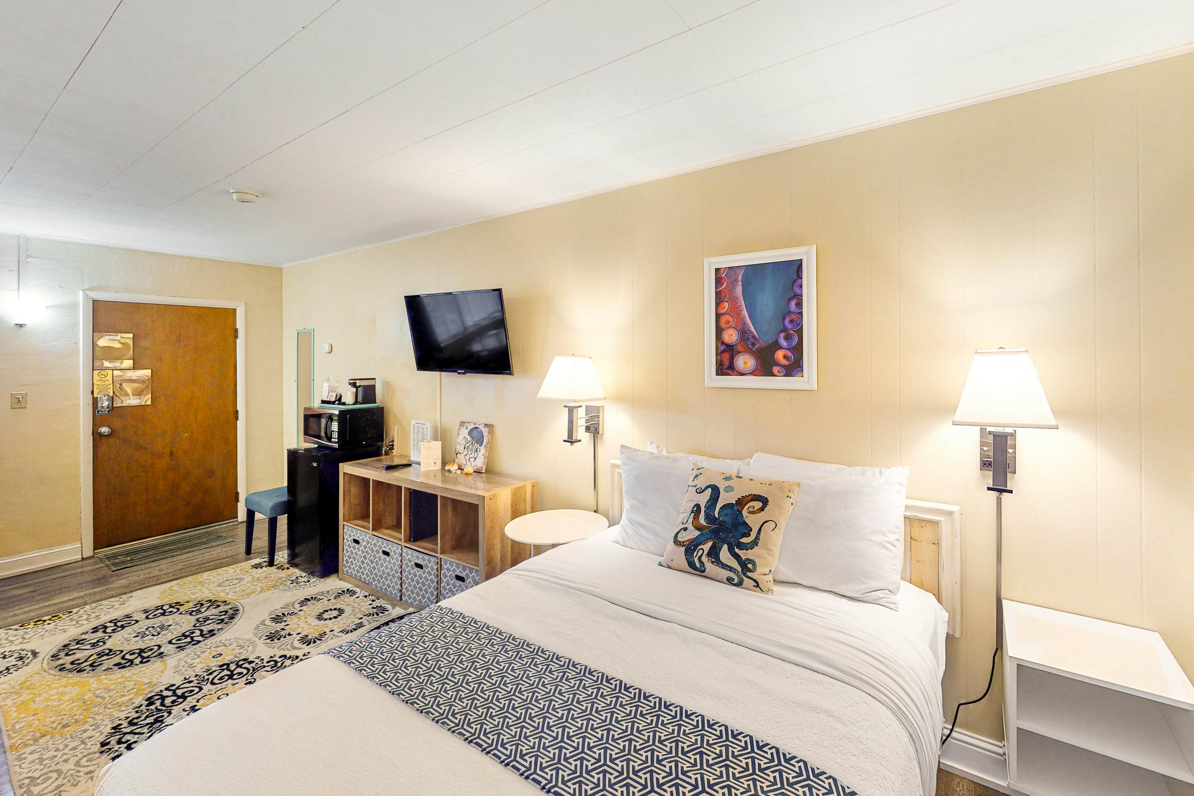 Lamplighter Inn - 112 Octopus Encounter