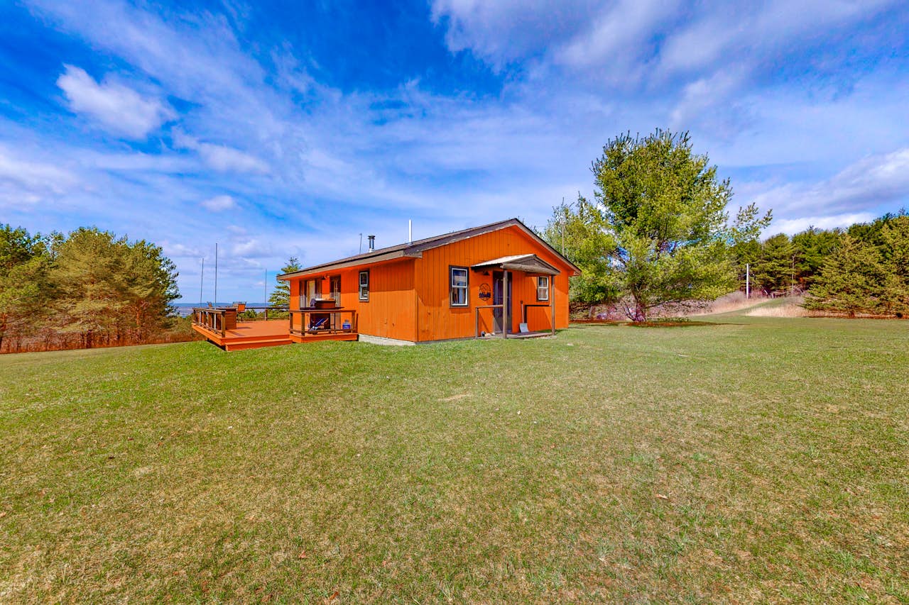 McKenzie Highlands 2 BD Watkins Glen, NY Vacation Rental Vacasa