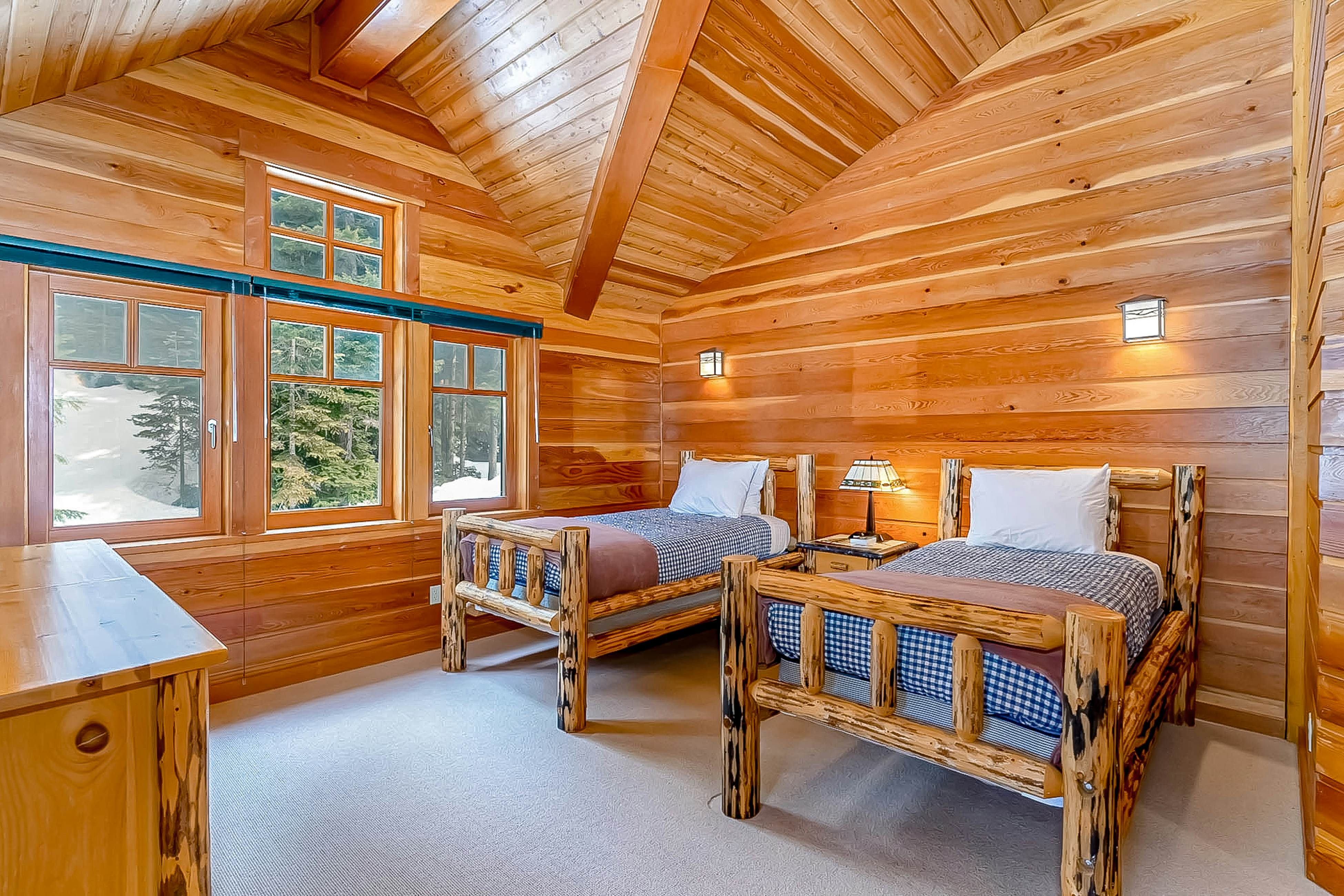 Seattle Mountain Home 4 BD Snoqualmie Pass, WA Vacation Rental Vacasa