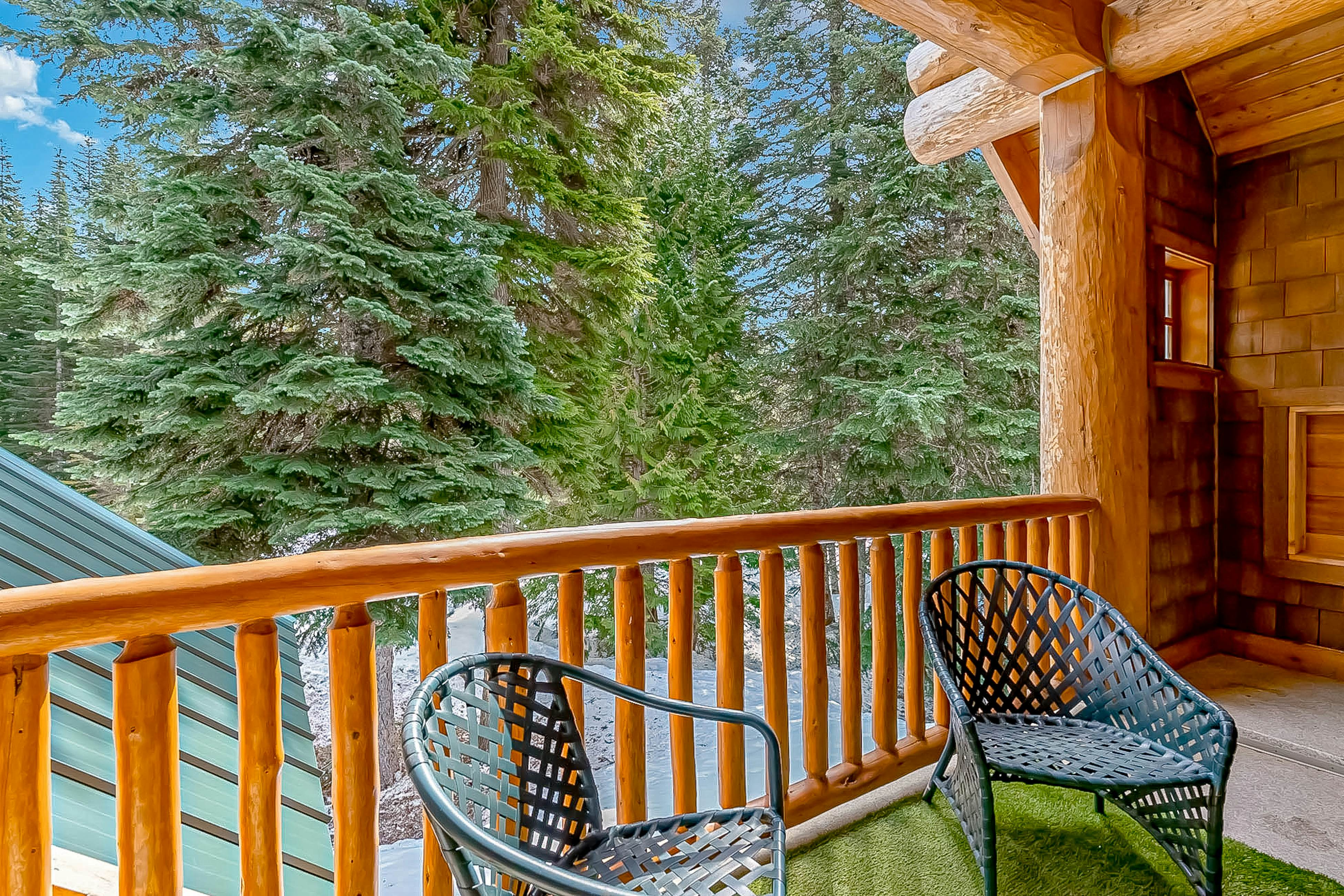 Seattle Mountain Home 4 BD Snoqualmie Pass, WA Vacation Rental Vacasa