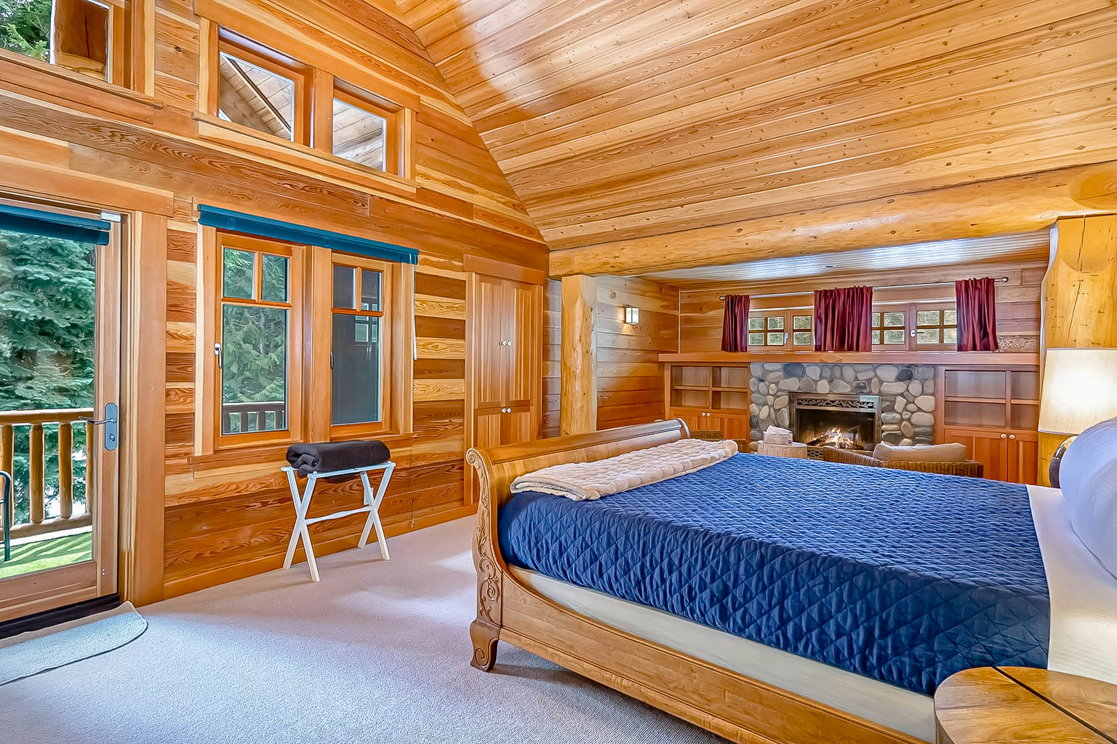 Seattle Mountain Home 4 BD Snoqualmie Pass, WA Vacation Rental Vacasa