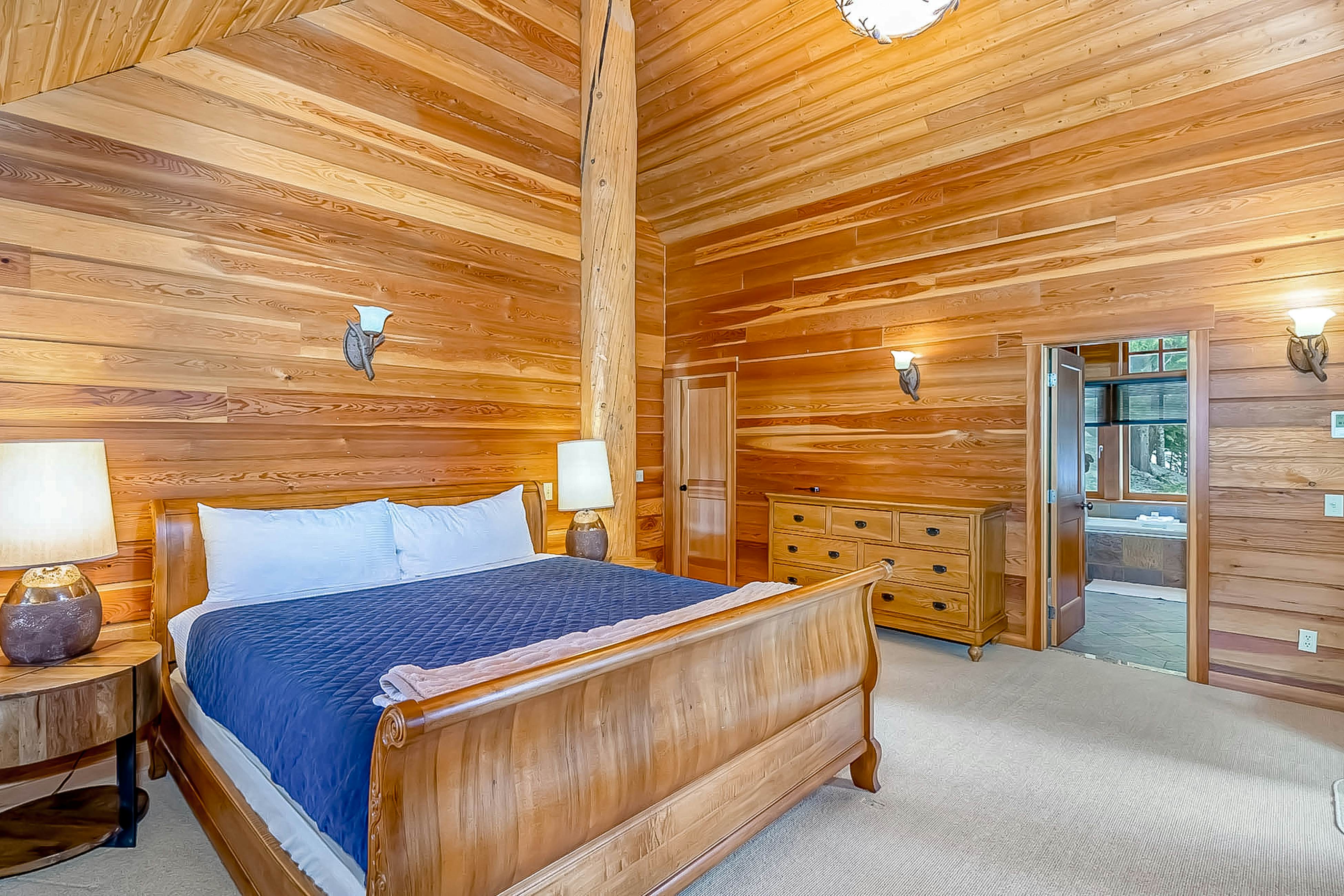 Seattle Mountain Home 4 BD Snoqualmie Pass, WA Vacation Rental Vacasa