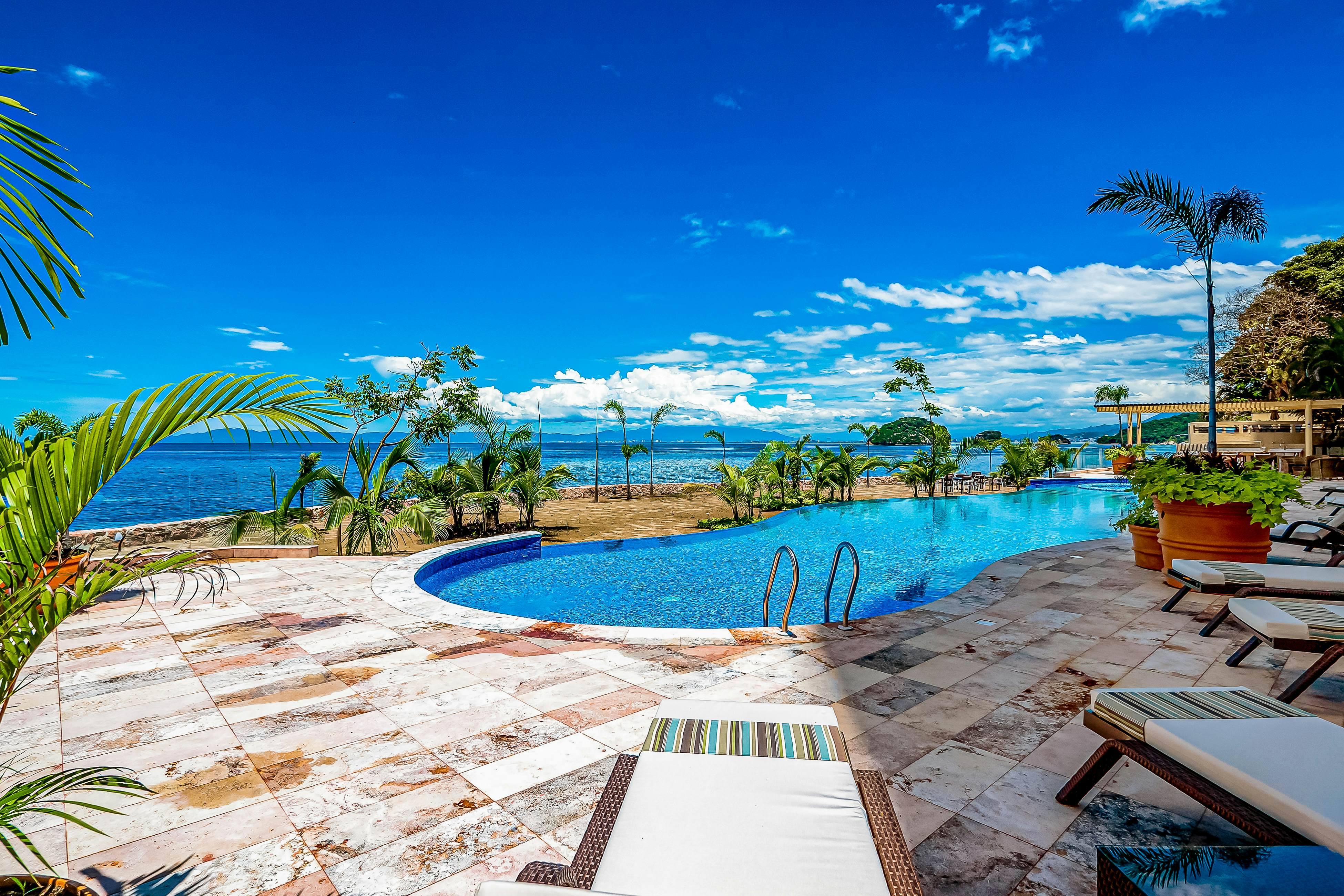 Blue Horizon 903 at Residences