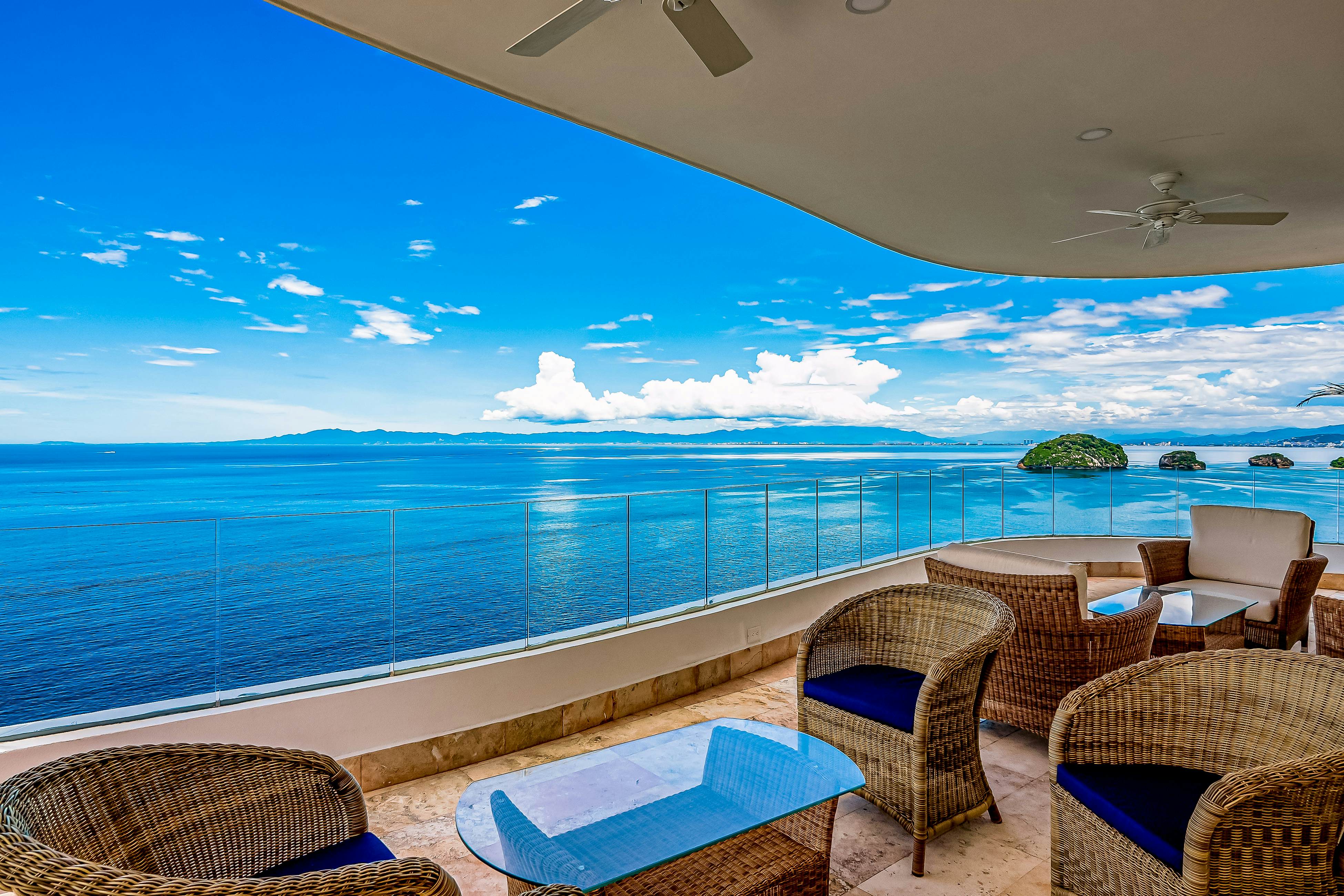 Blue Horizon 903 at Residences