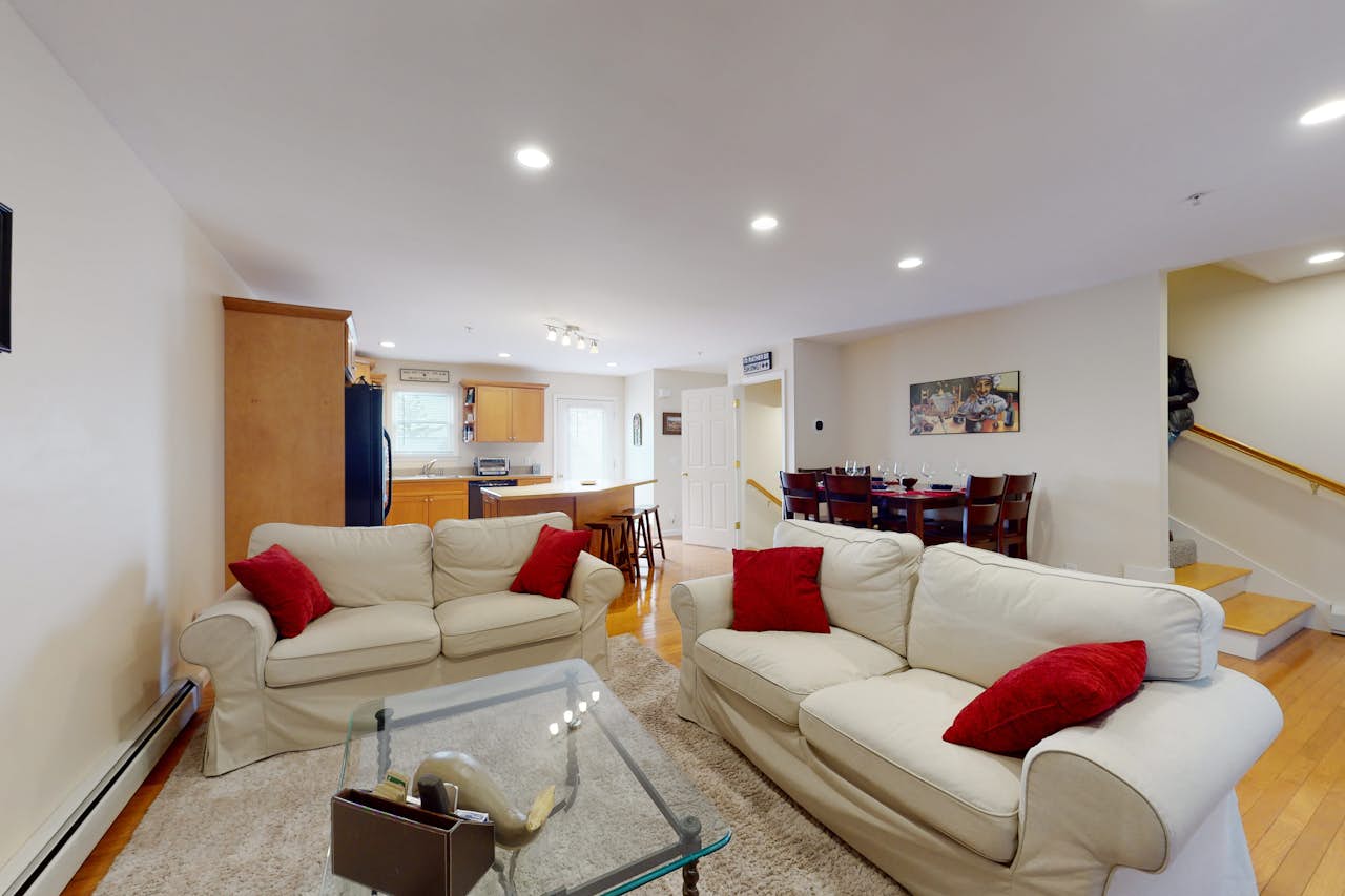 Pleasant Mountain Ski Condo 20 2 BD Bridgton, ME Vacation Rental Vacasa