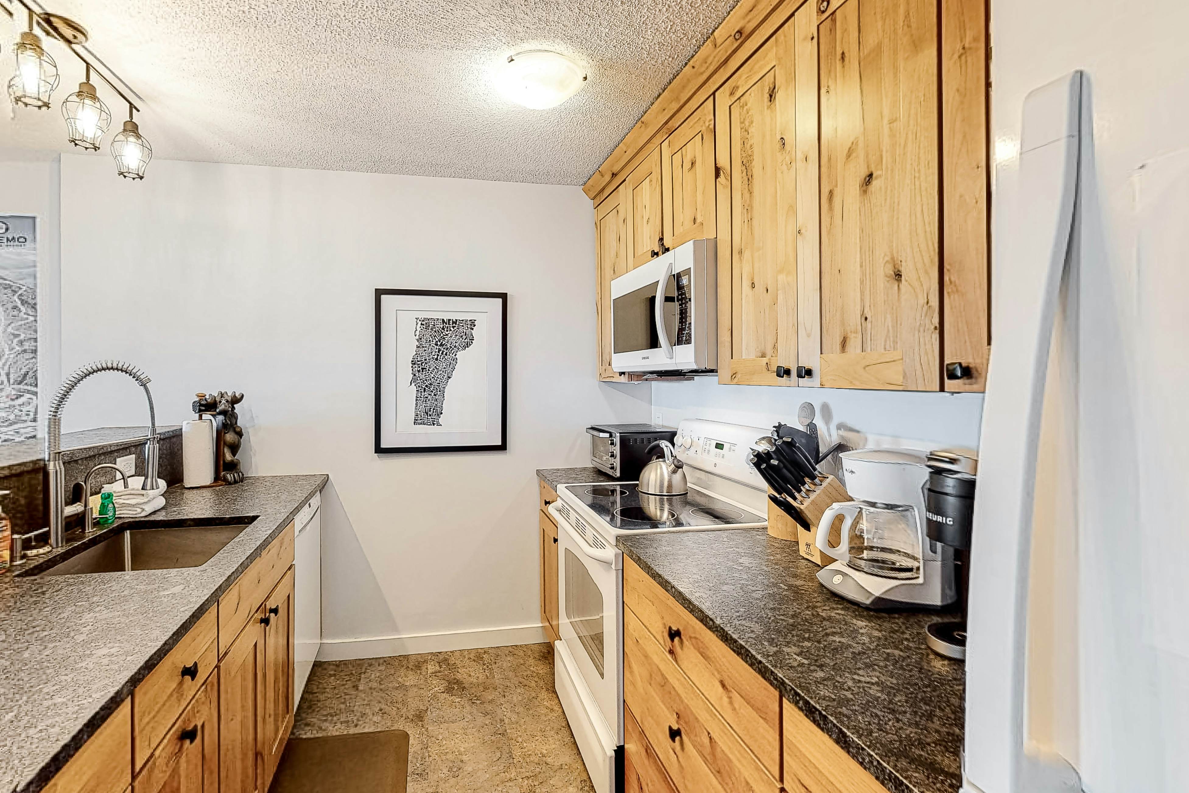 Okemo Trailside 22DL Shred Shack