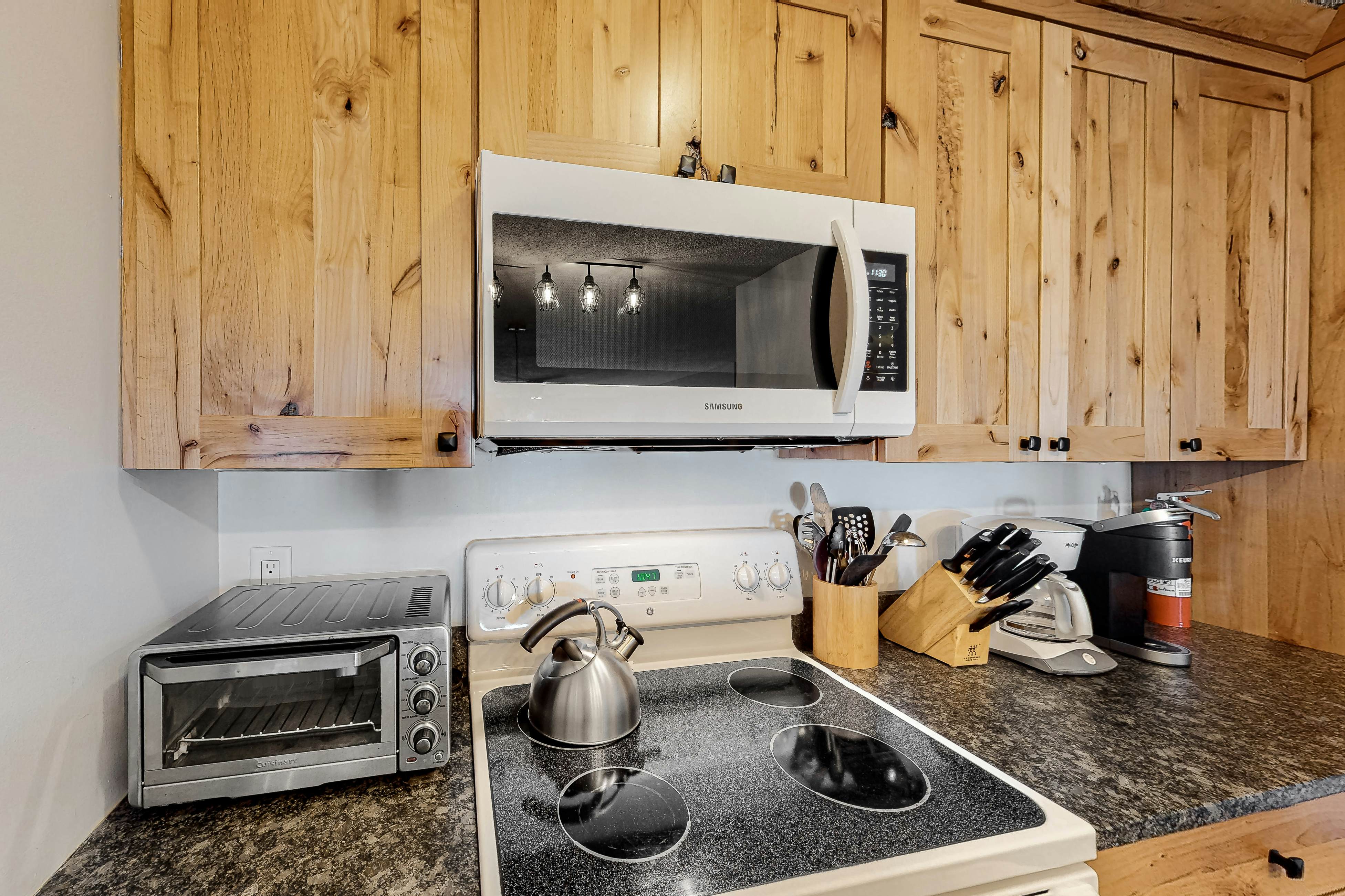 Okemo Trailside 22DL Shred Shack