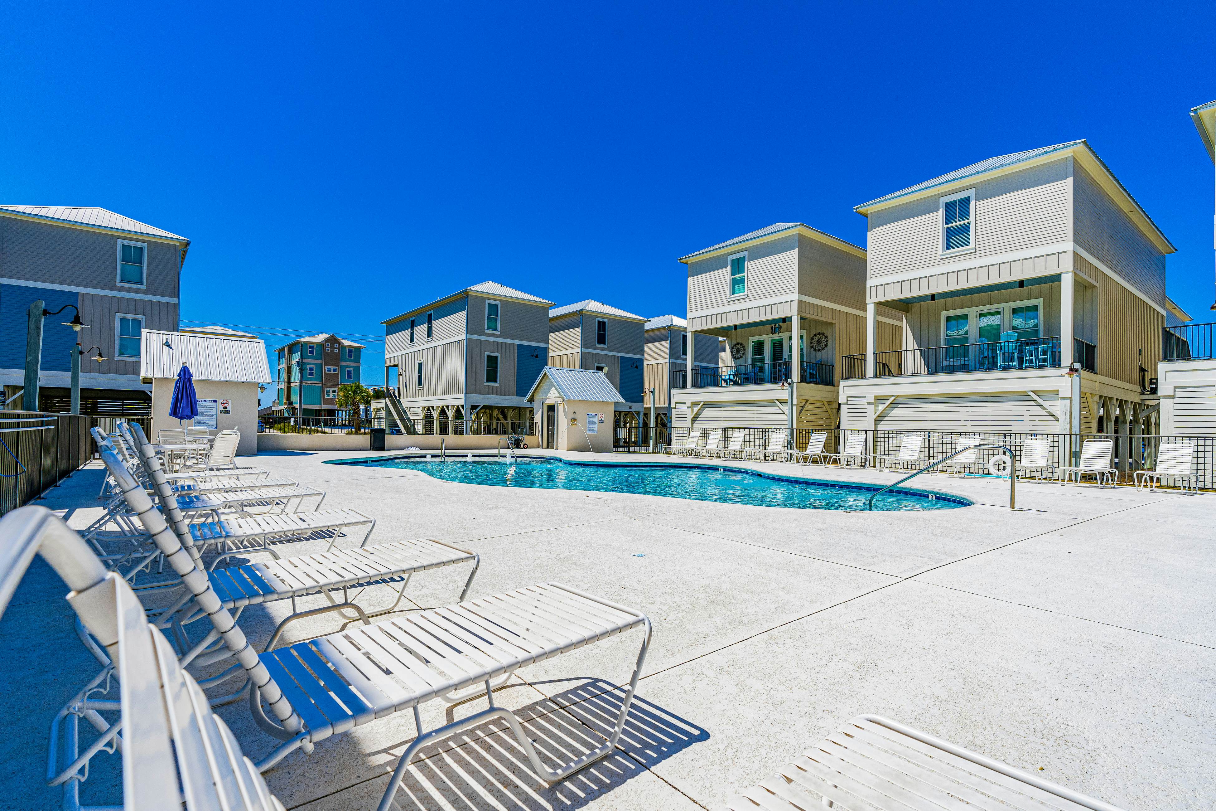 West Side Cottage M The Captains Landing 4 BD Gulf Shores, AL