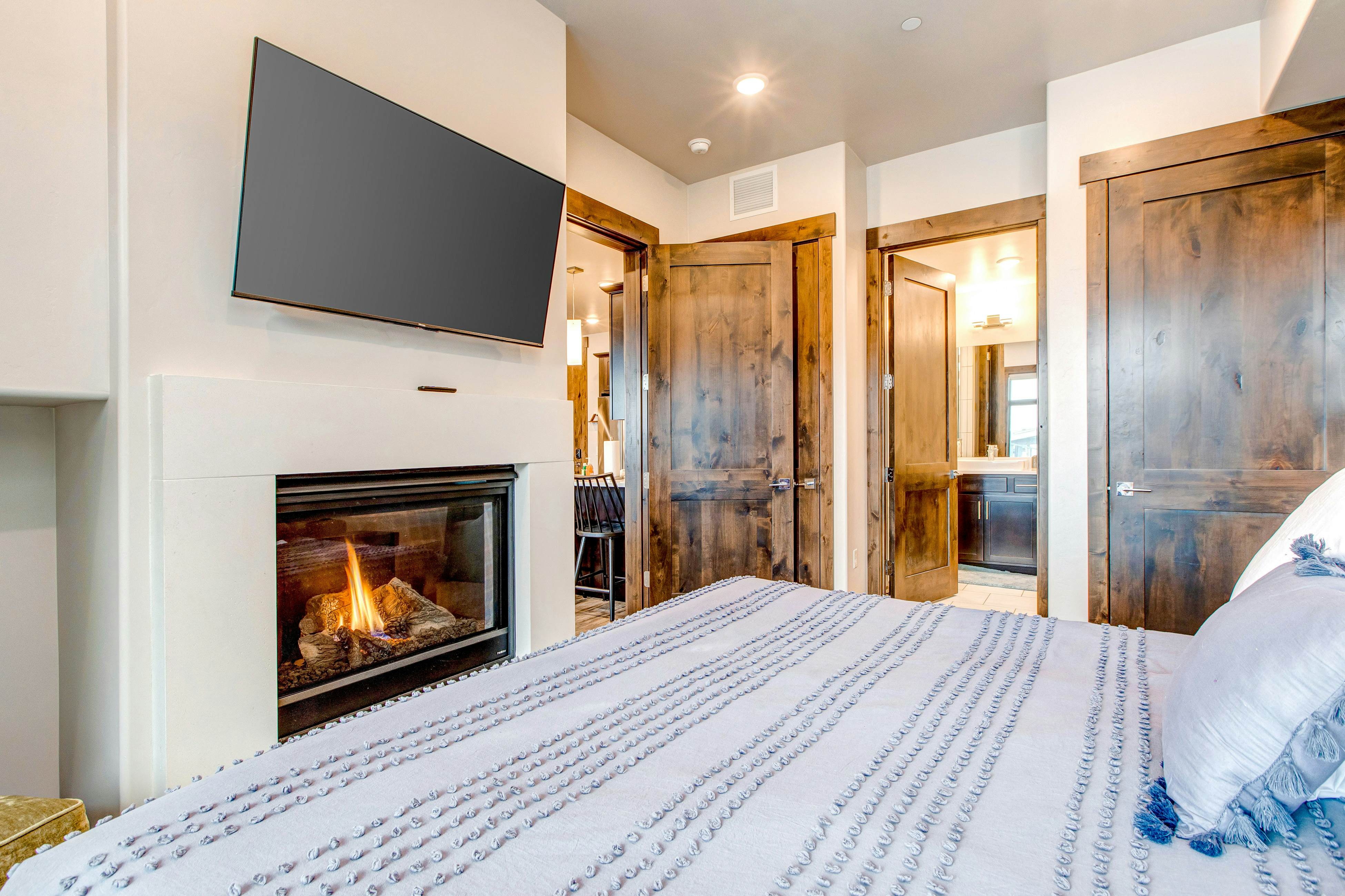 Blackstone Luxury Retreat w/ Loft at the Canyons 312 2 BD Park City