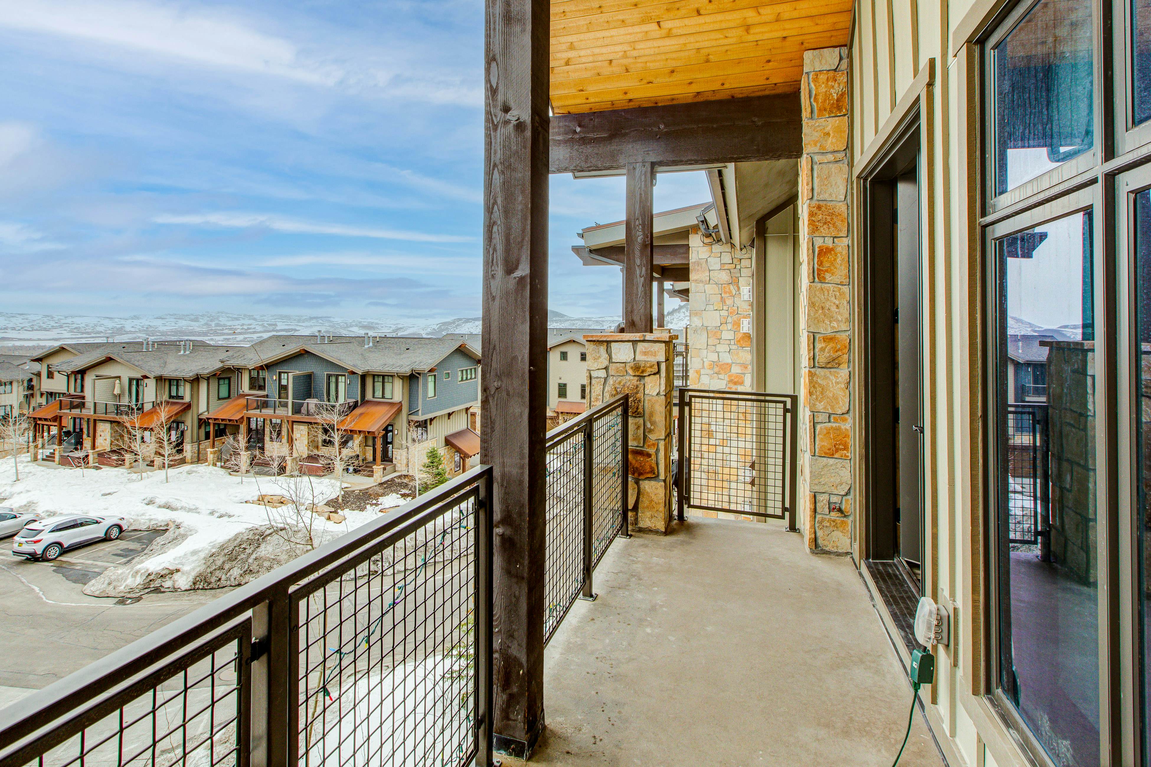 Blackstone Luxury Retreat w/ Loft at the Canyons 312 2 BD Park City
