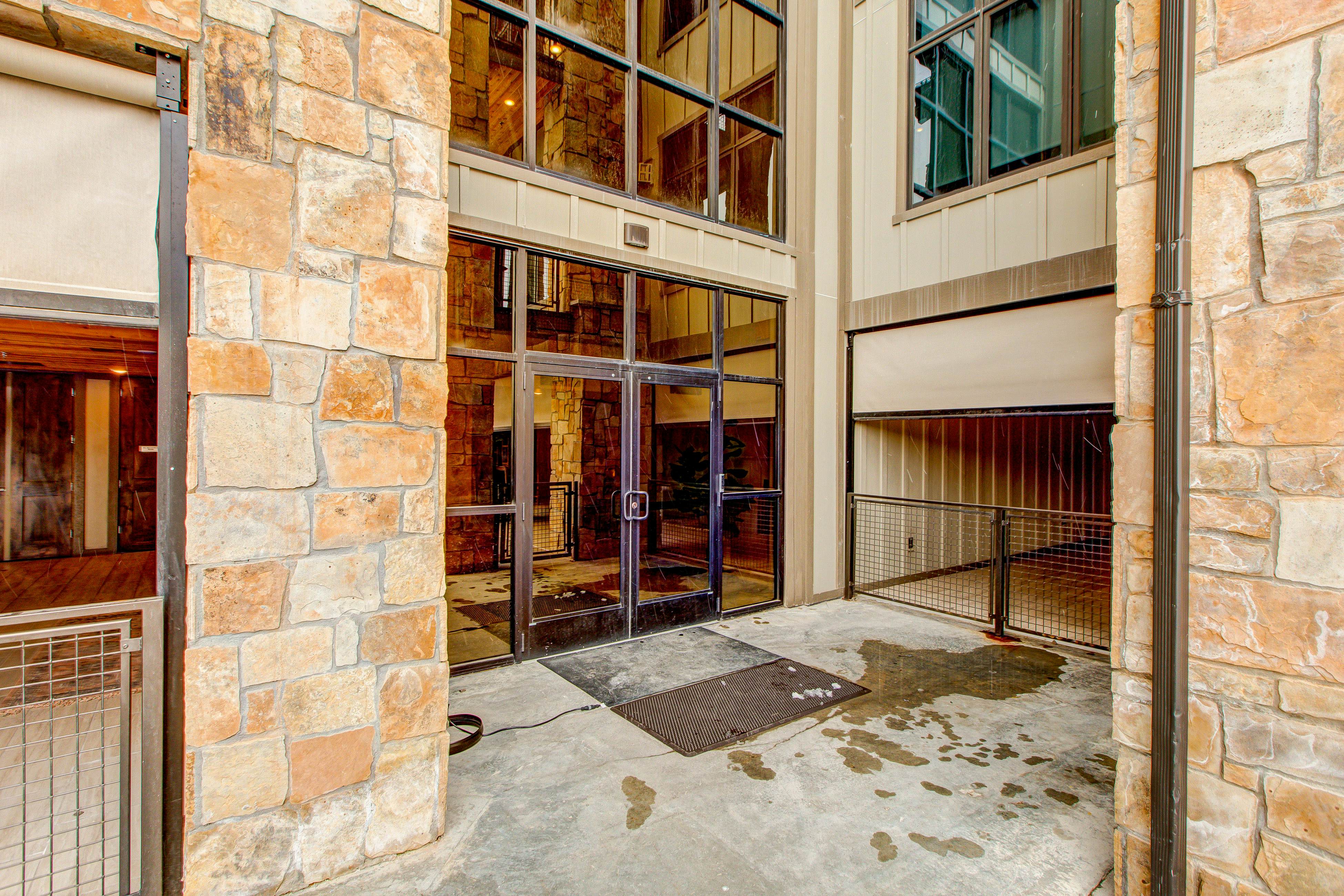 Blackstone Luxury Retreat w/ Loft at the Canyons 312 2 BD Park City