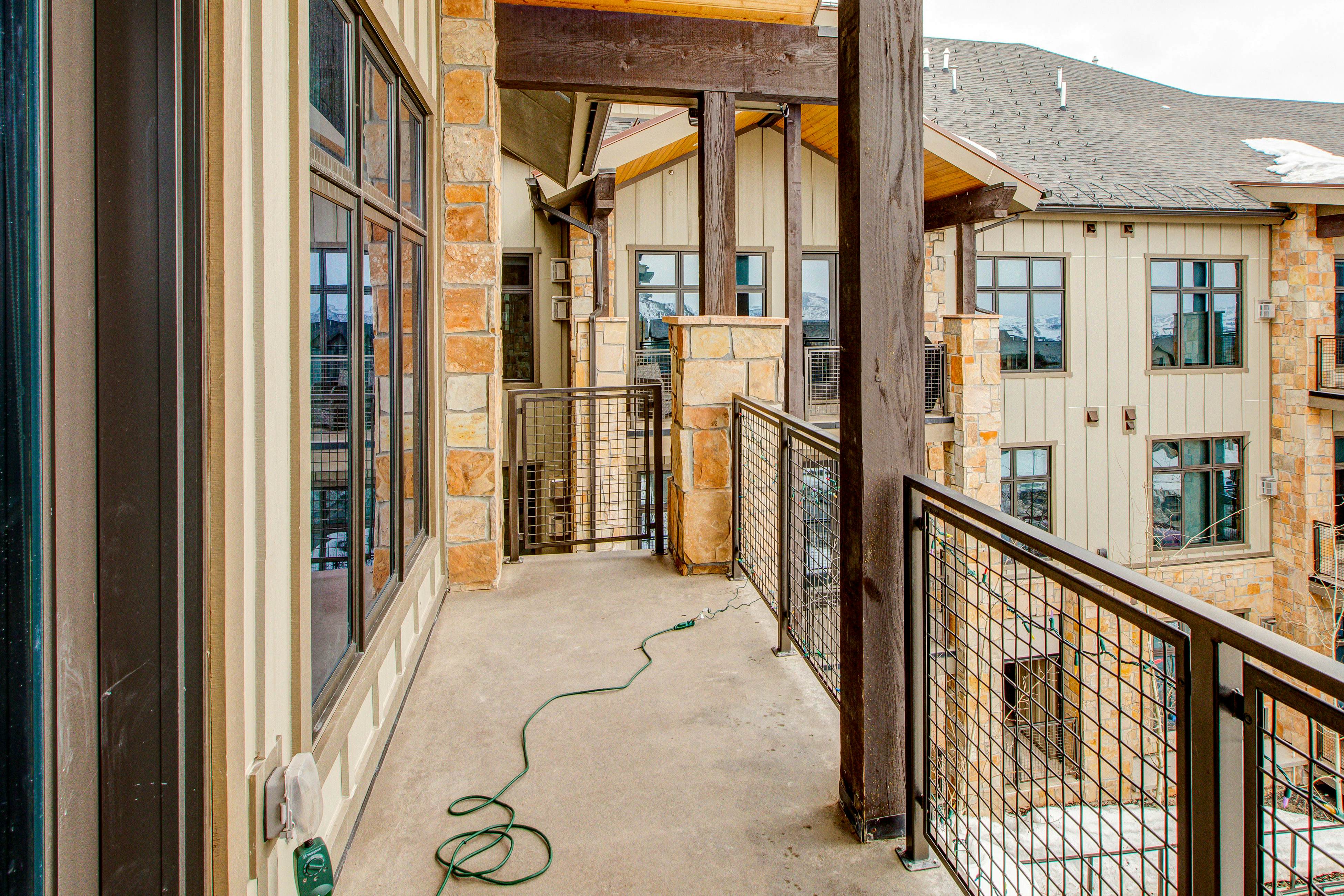 Blackstone Luxury Retreat w/ Loft at the Canyons 312 2 BD Park City