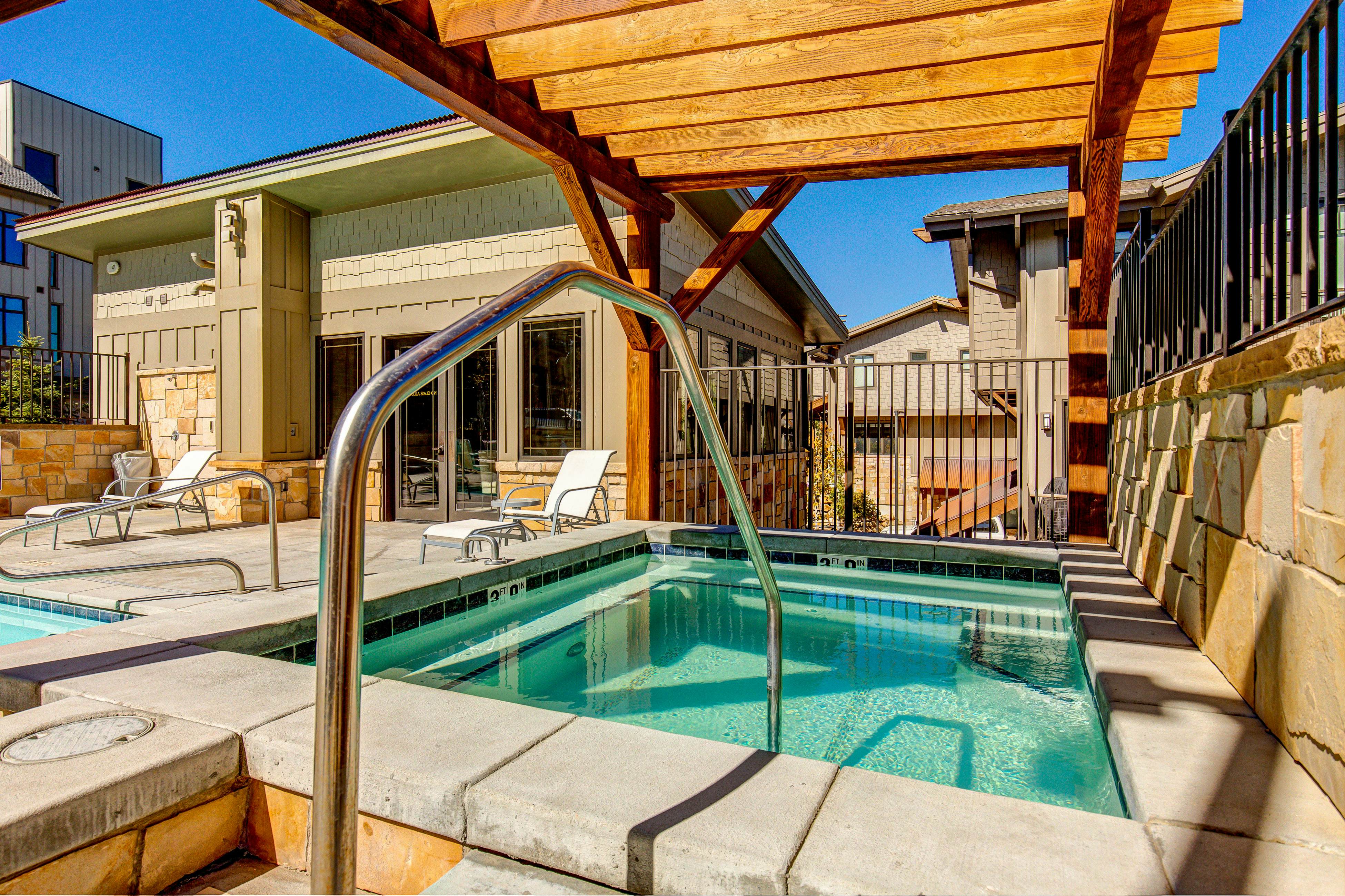 Blackstone Luxury Retreat w/ Loft at the Canyons 312 2 BD Park City