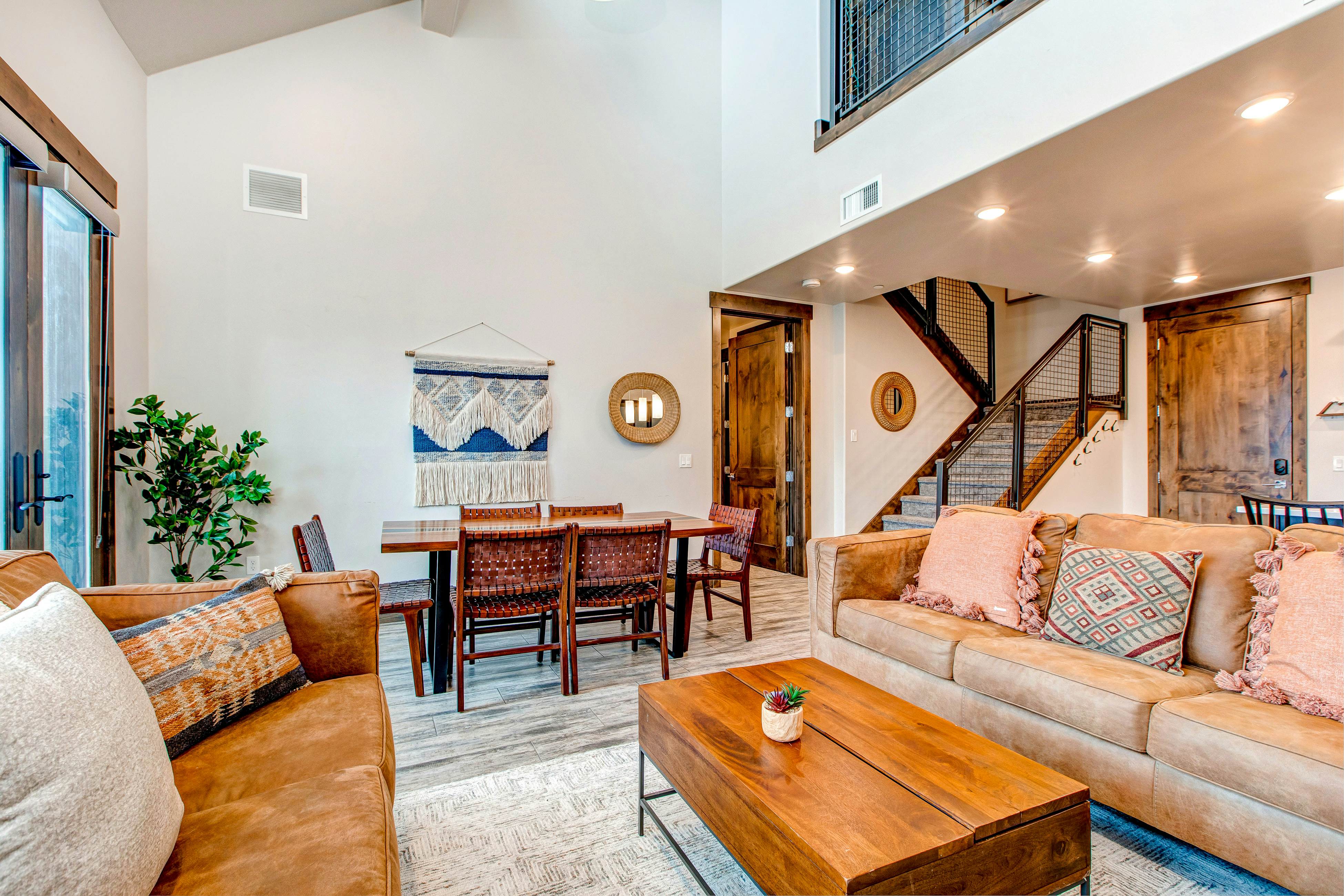 Blackstone Luxury Retreat w/ Loft at the Canyons 312 2 BD Park City