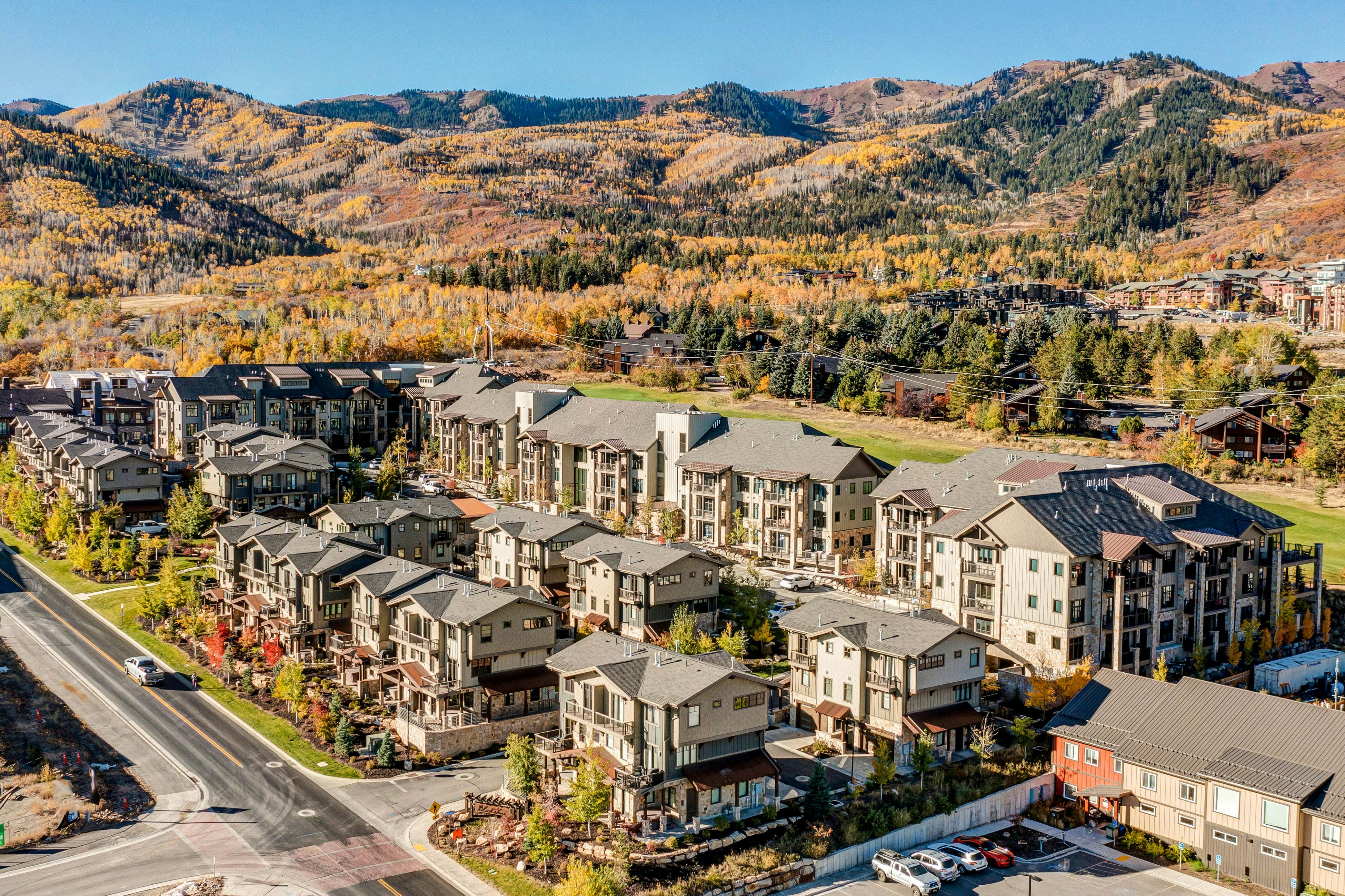 Blackstone Luxury Retreat w/ Loft at the Canyons 312 2 BD Park City