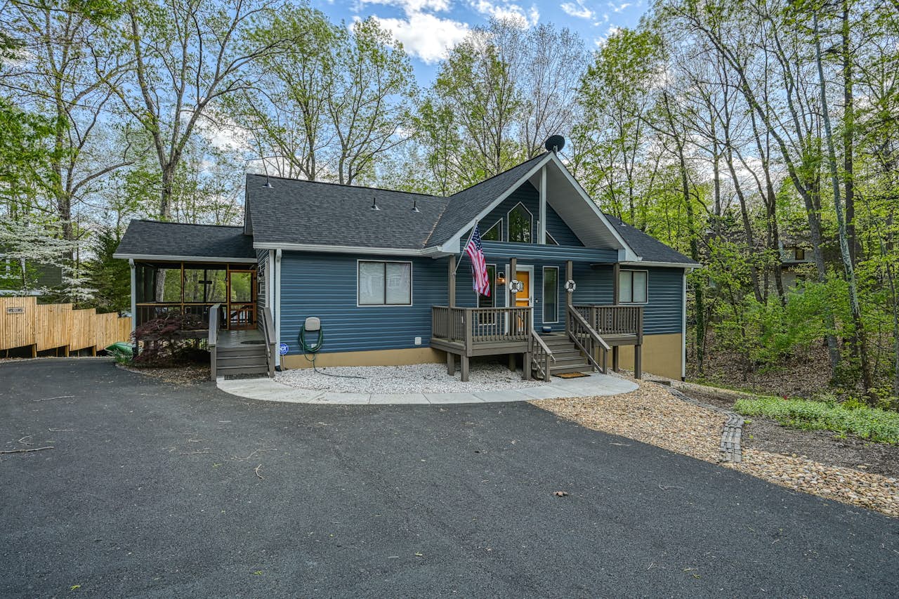 Coco Cabana 3 BD Mineral, VA Vacation Rental Vacasa