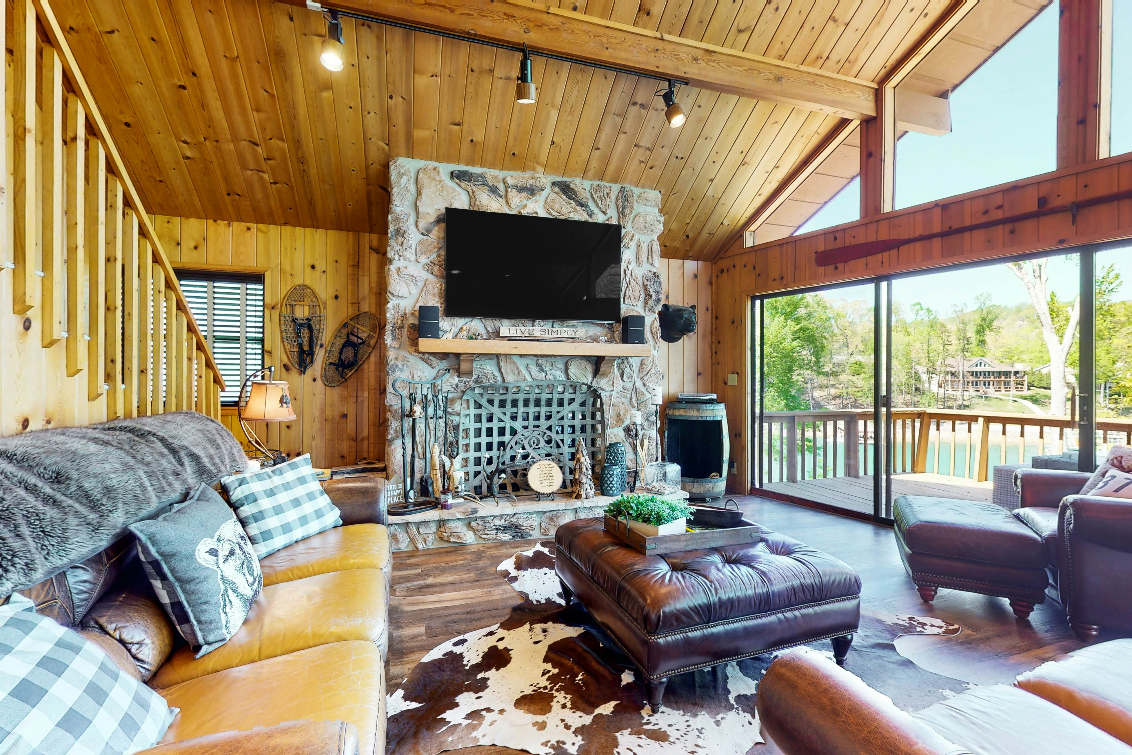 The Lake House 3 BD Jacksboro, TN Vacation Rental Vacasa