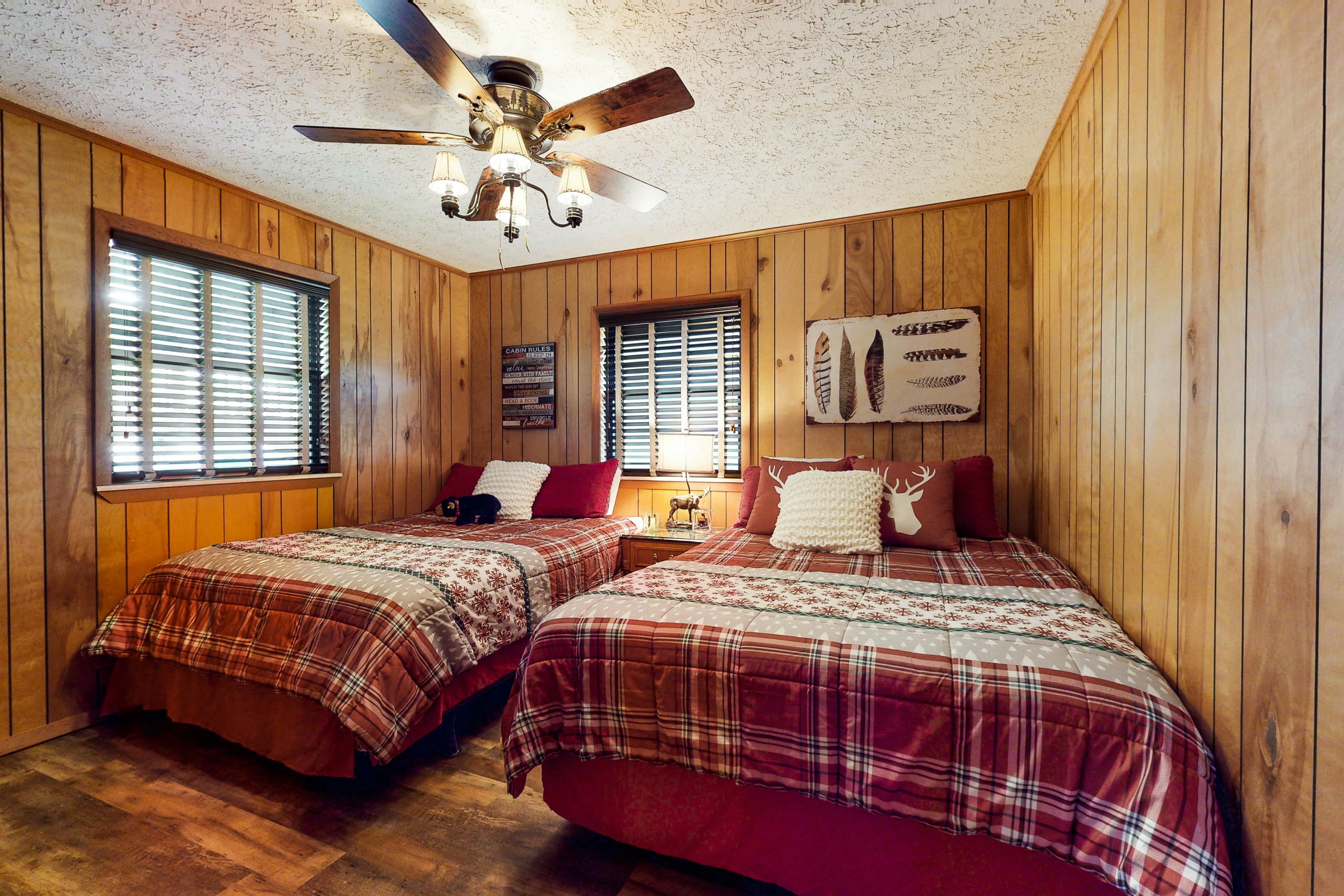 The Lake House 3 BD Jacksboro, TN Vacation Rental Vacasa