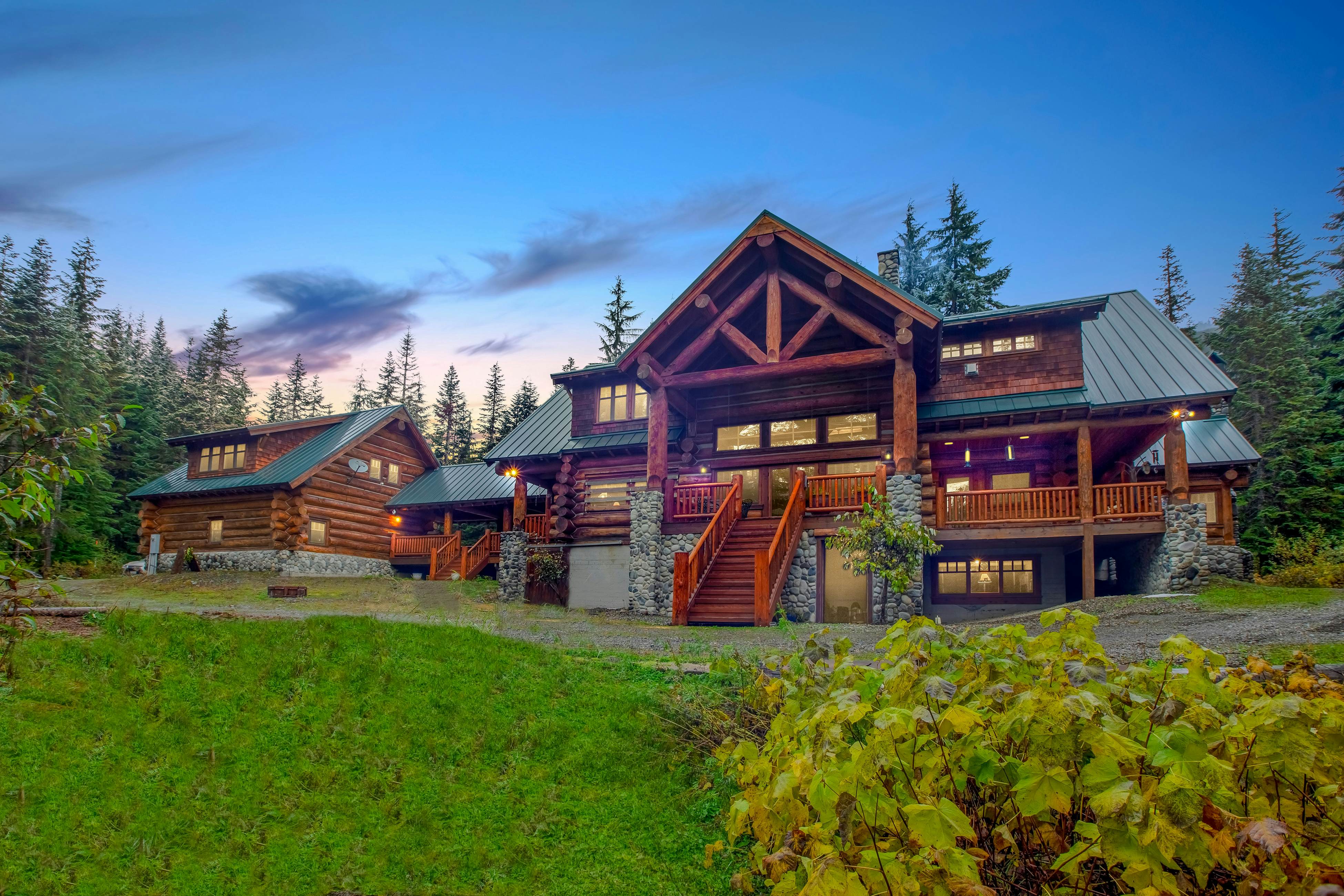 Seattle Mountain Home 4 BD Snoqualmie Pass, WA Vacation Rental Vacasa