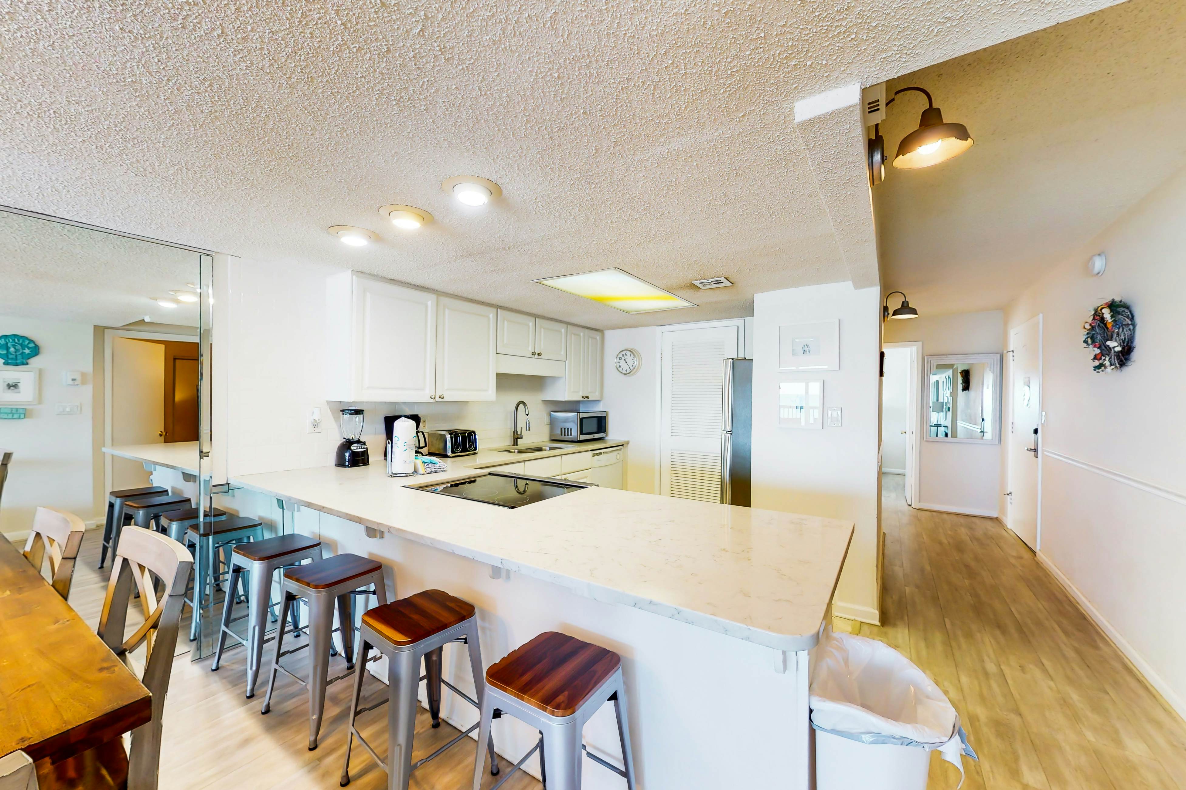 Pinnacle Port B2-405