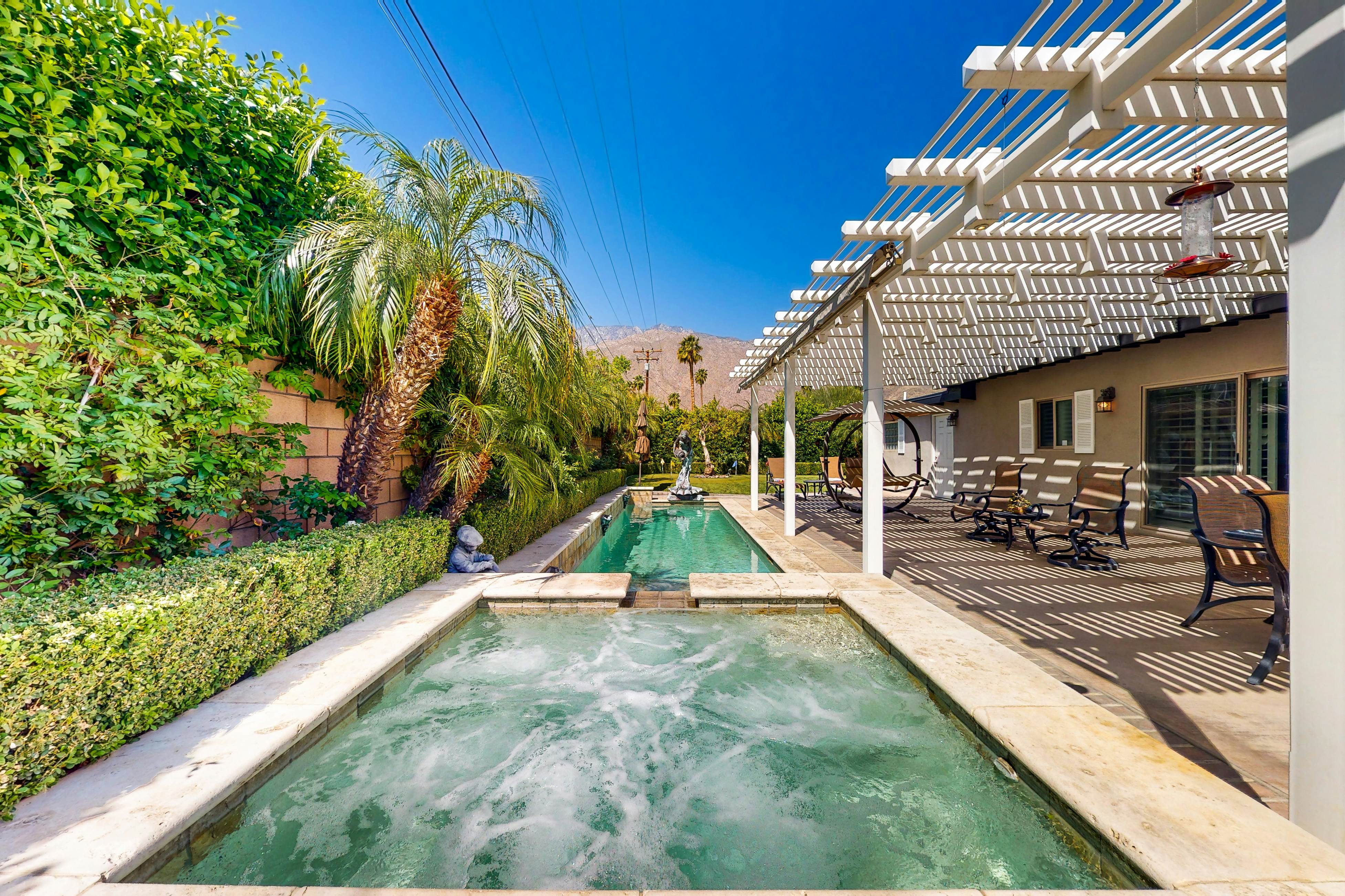 Sunny Dunes Oasis - 32012