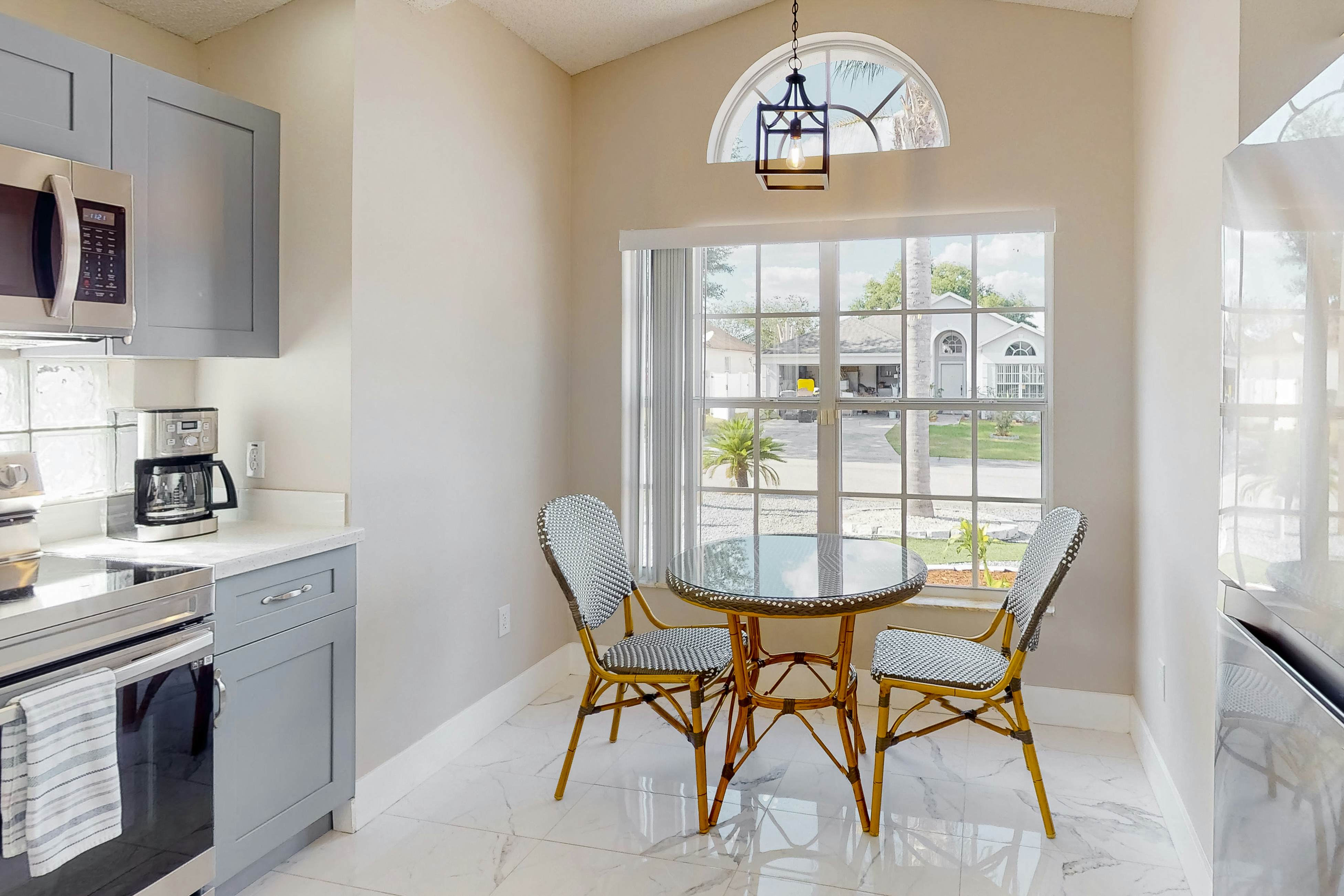 Living on Lake Davenport Blvd 