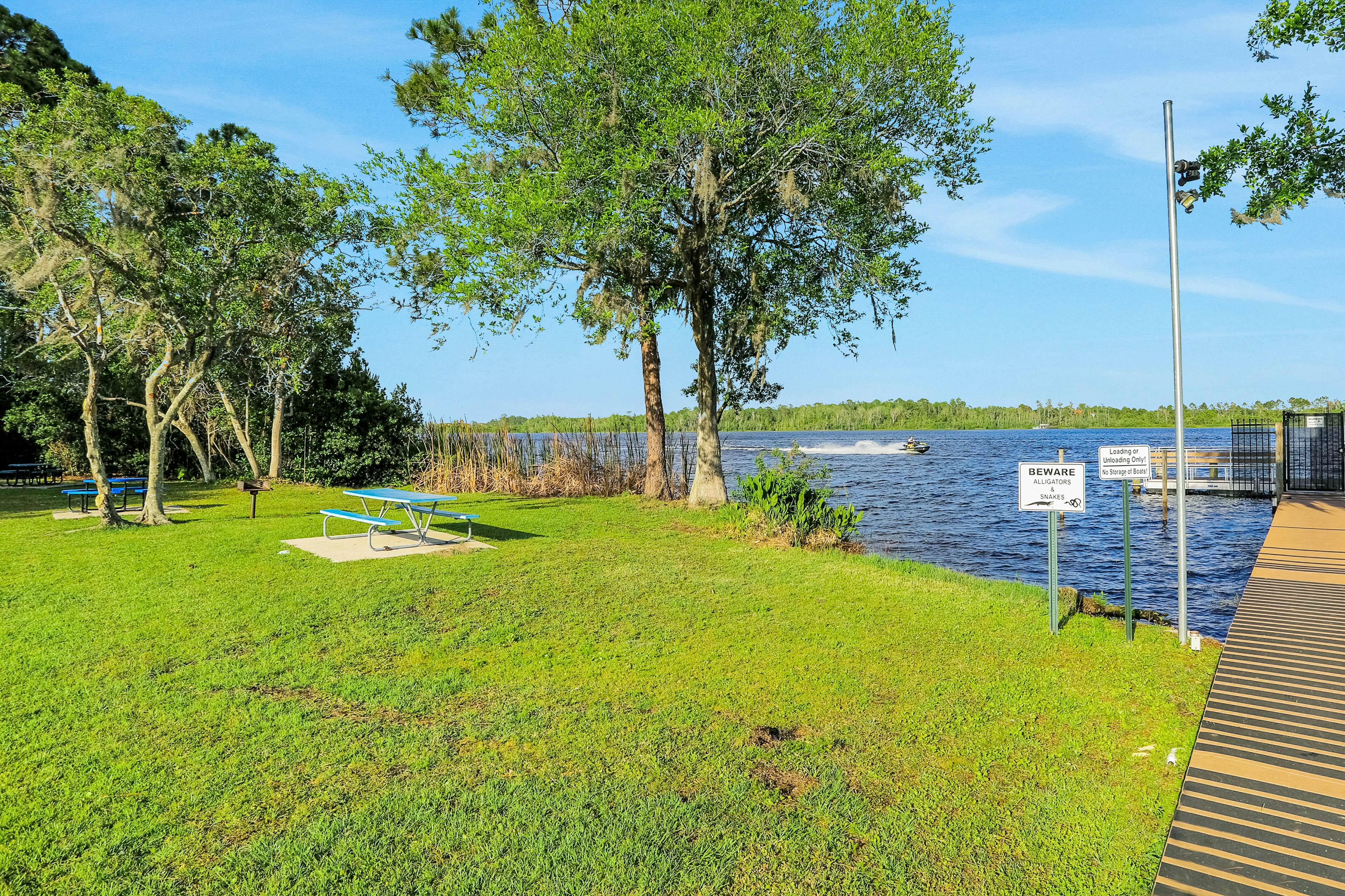 Living on Lake Davenport Blvd 