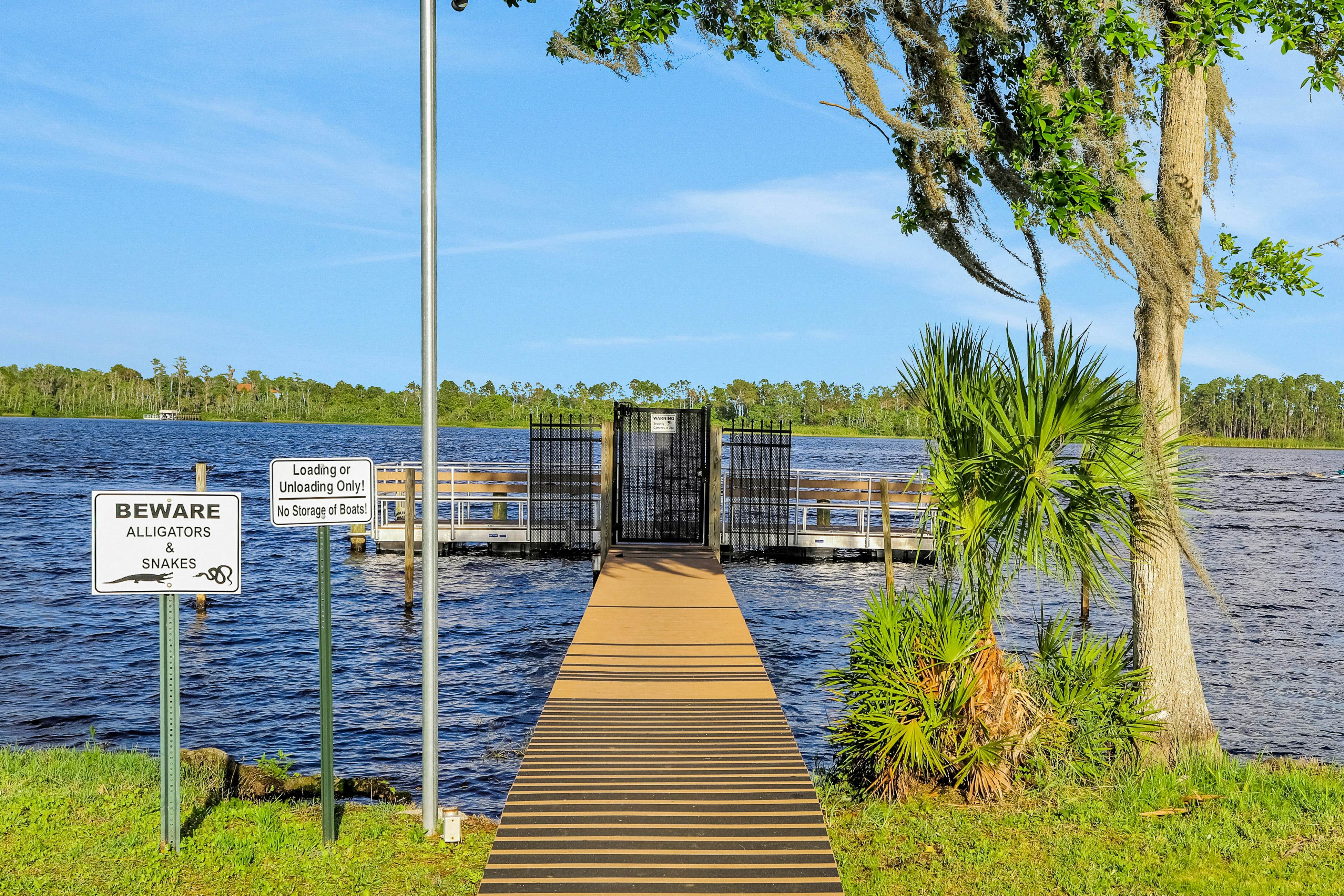 Living on Lake Davenport Blvd 