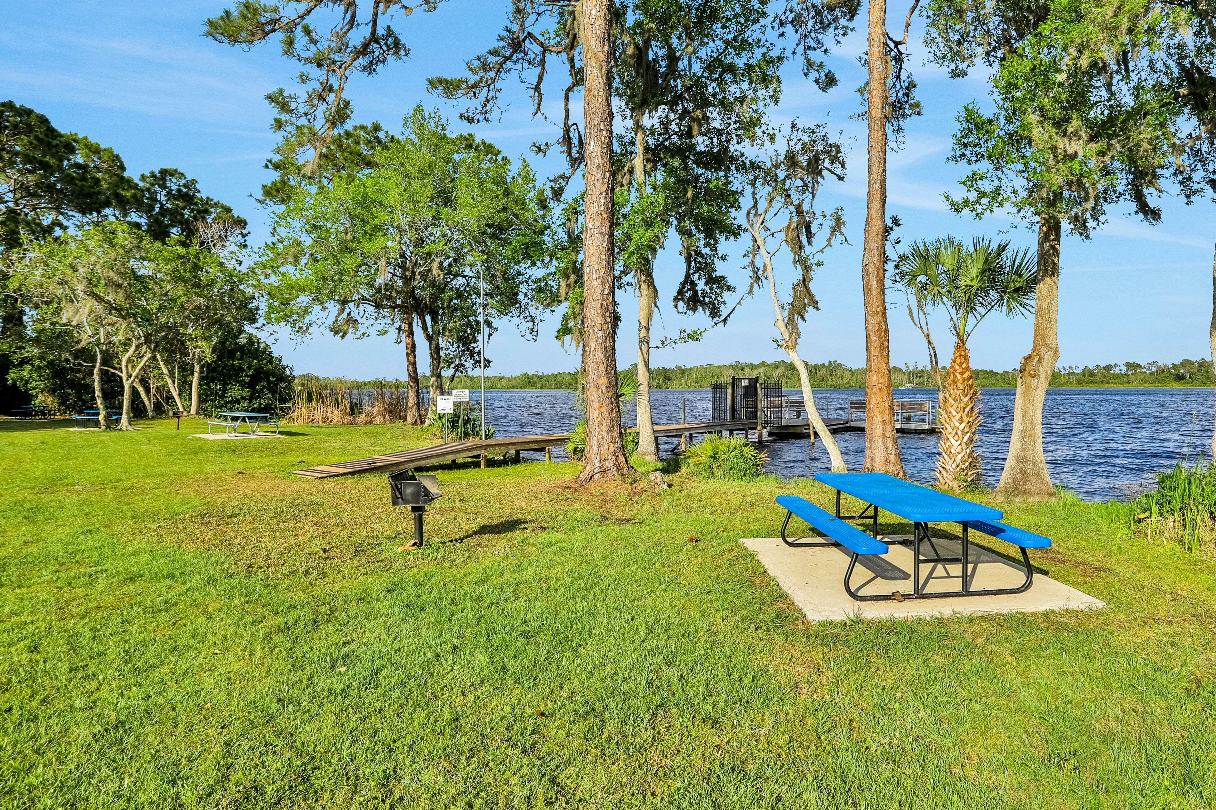 Living on Lake Davenport Blvd 