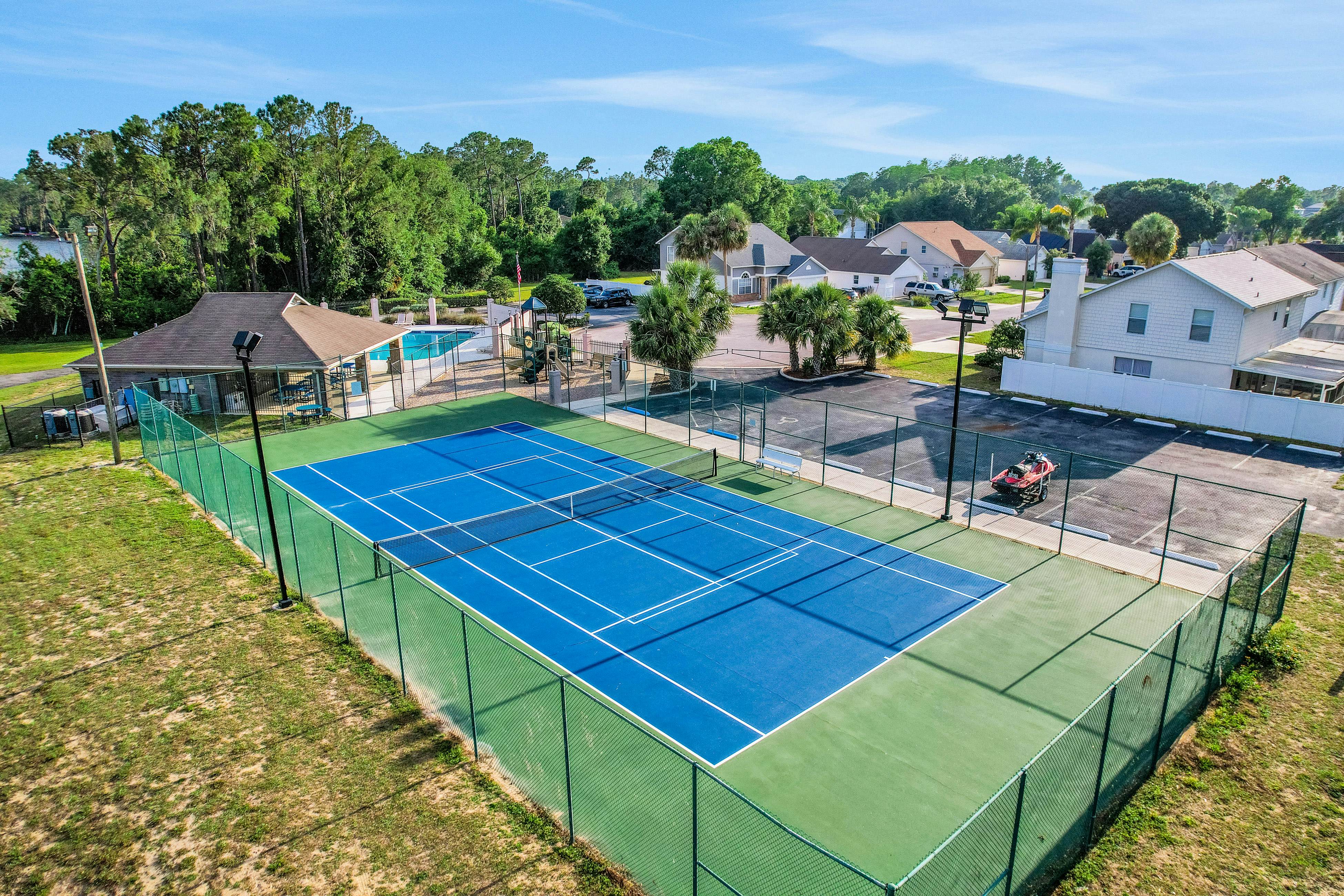 Living on Lake Davenport Blvd 