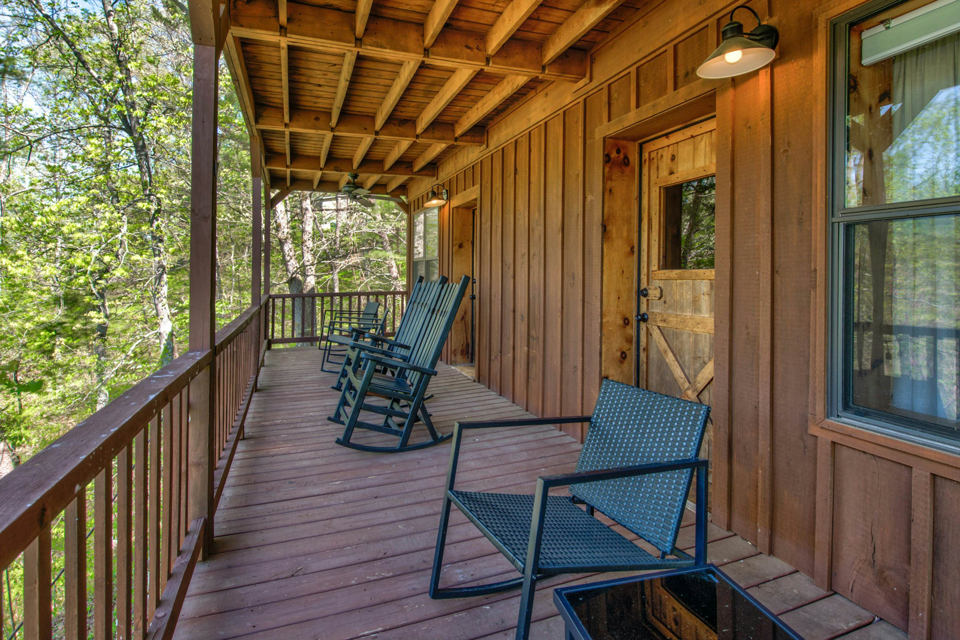 Two Dancing Bear Cubs | 3 BD Sevierville, TN Vacation Rental | Vacasa