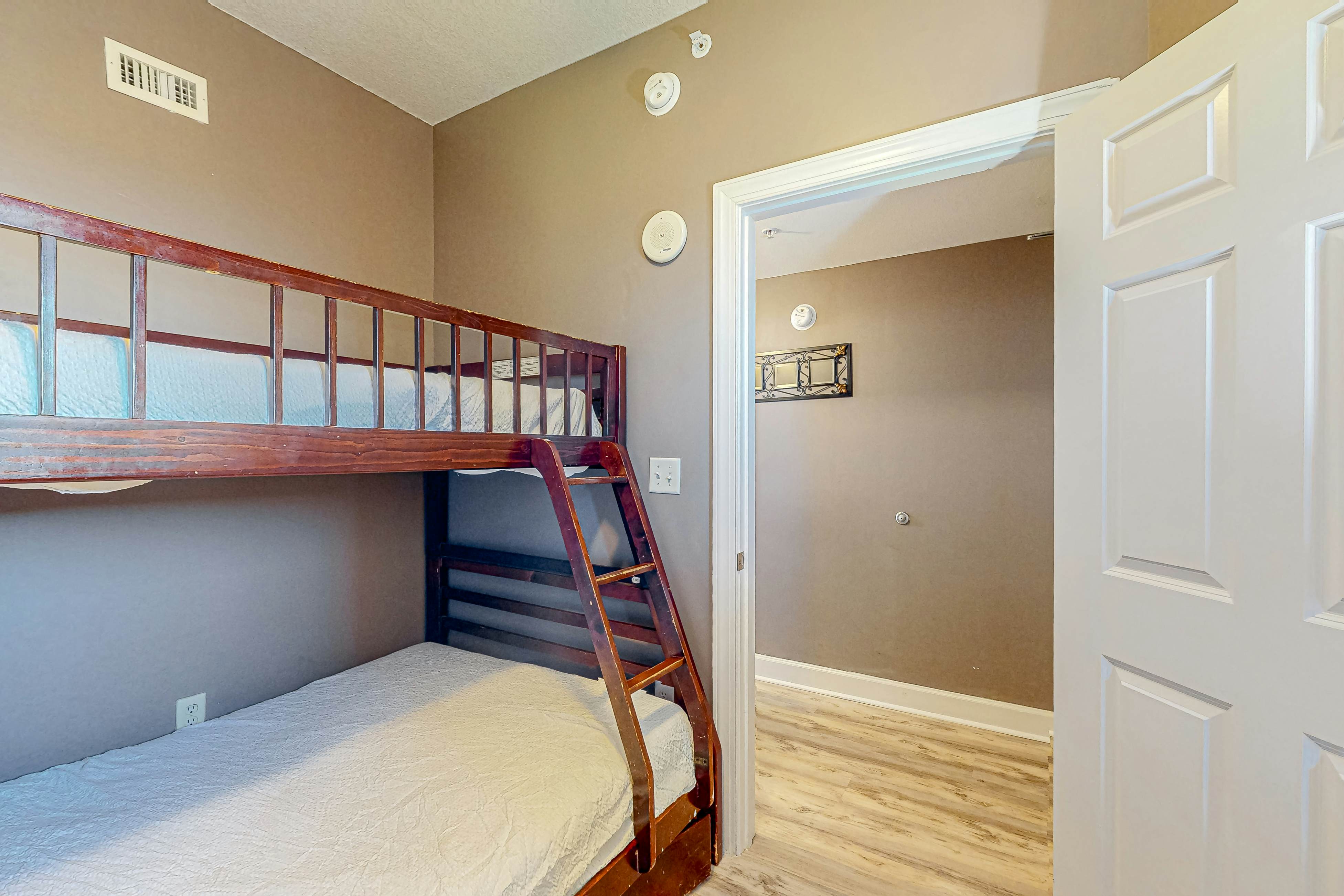 Sunrise Beach 2308 - Beachfront Condo