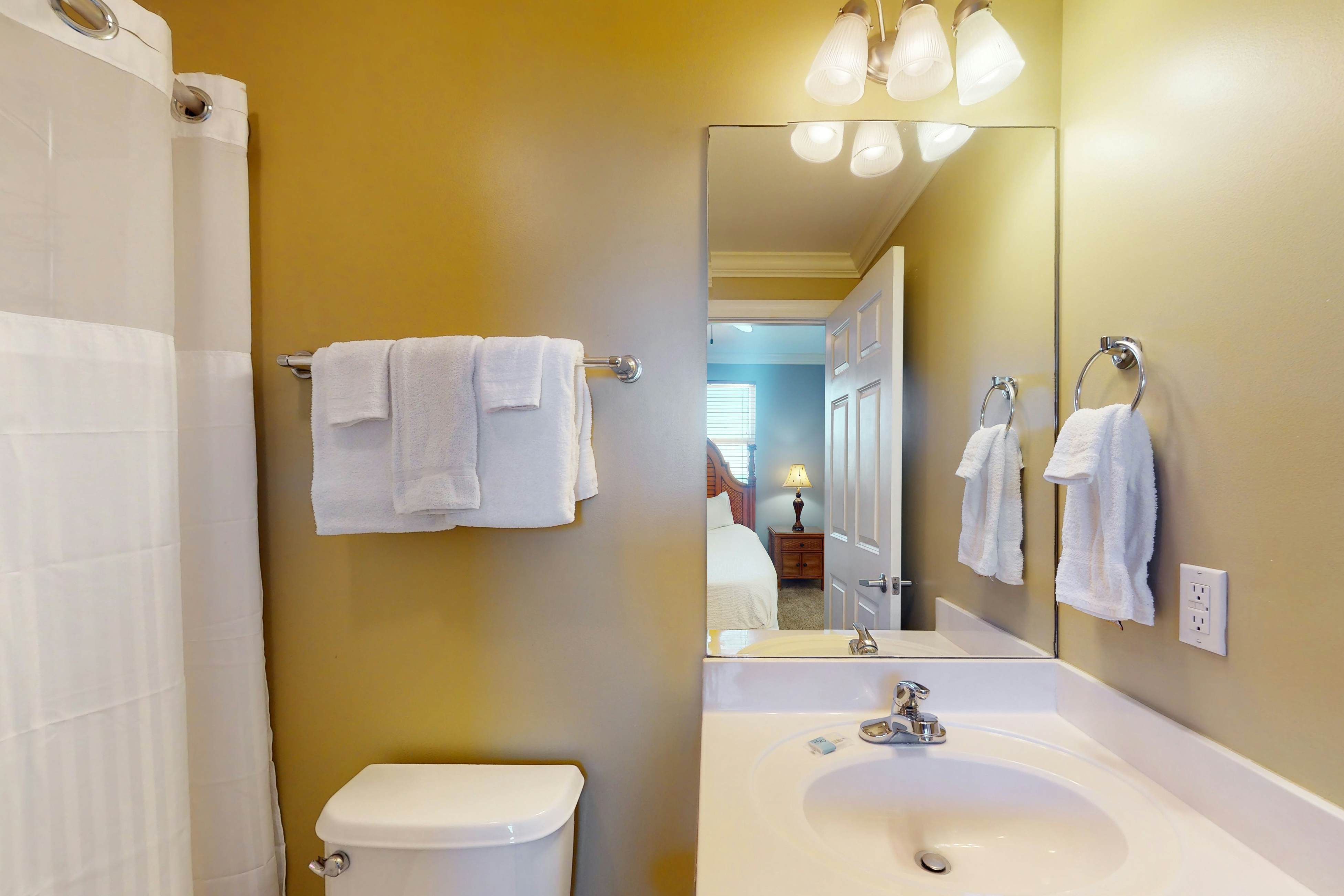 Sunrise Beach 1711 - Beachfront Condo