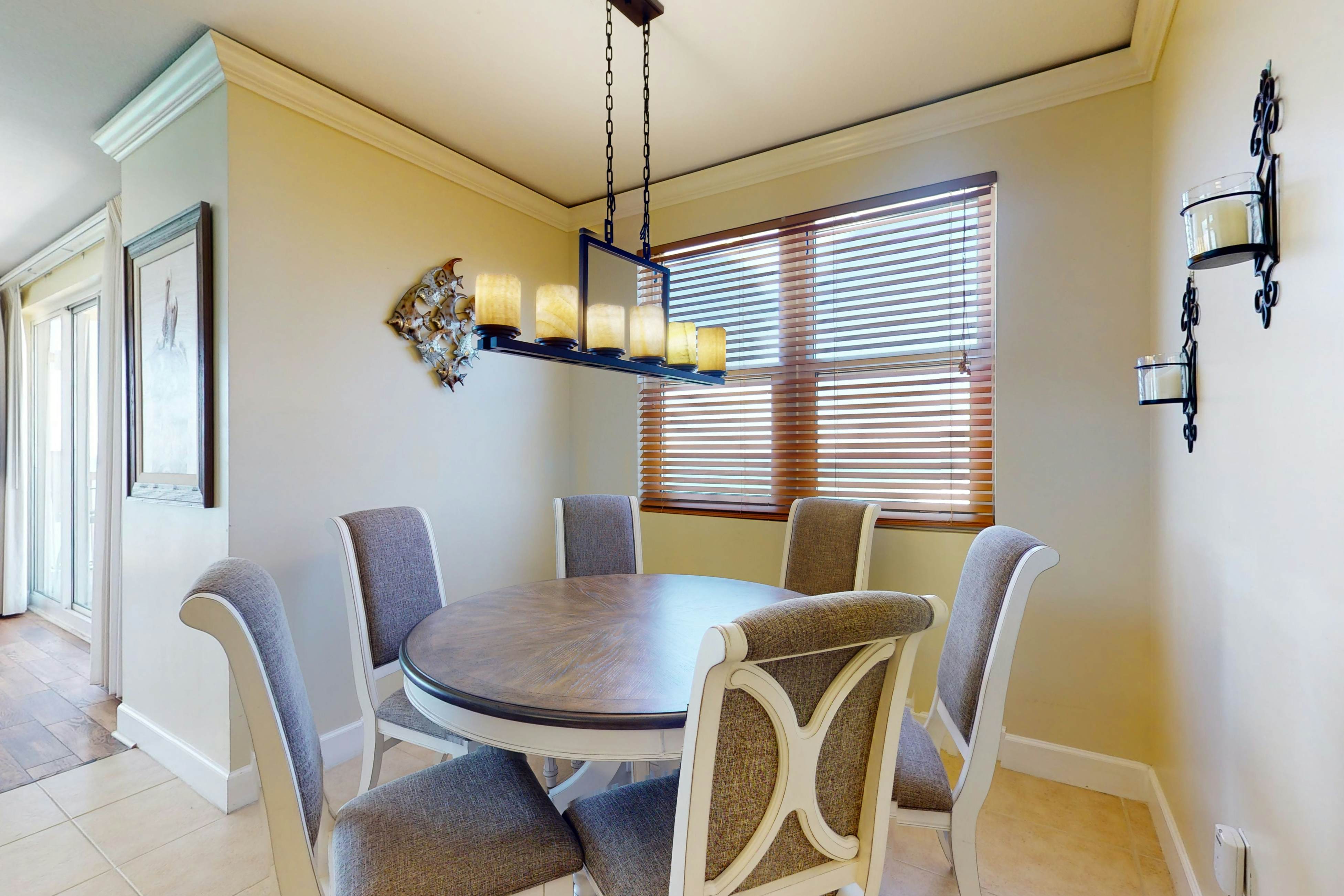 Sunrise Beach 1711 - Beachfront Condo