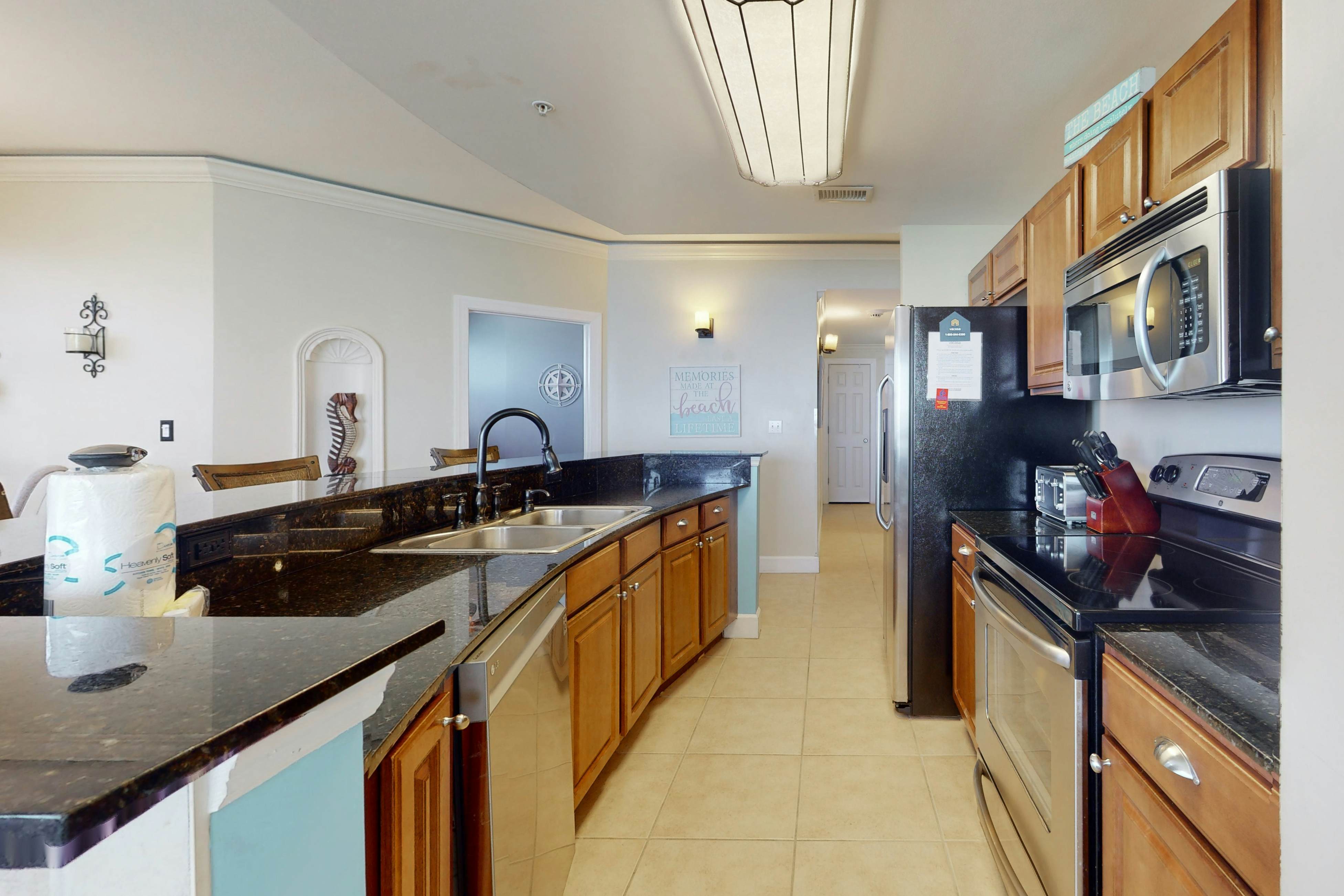 Sunrise Beach 1711 - Beachfront Condo