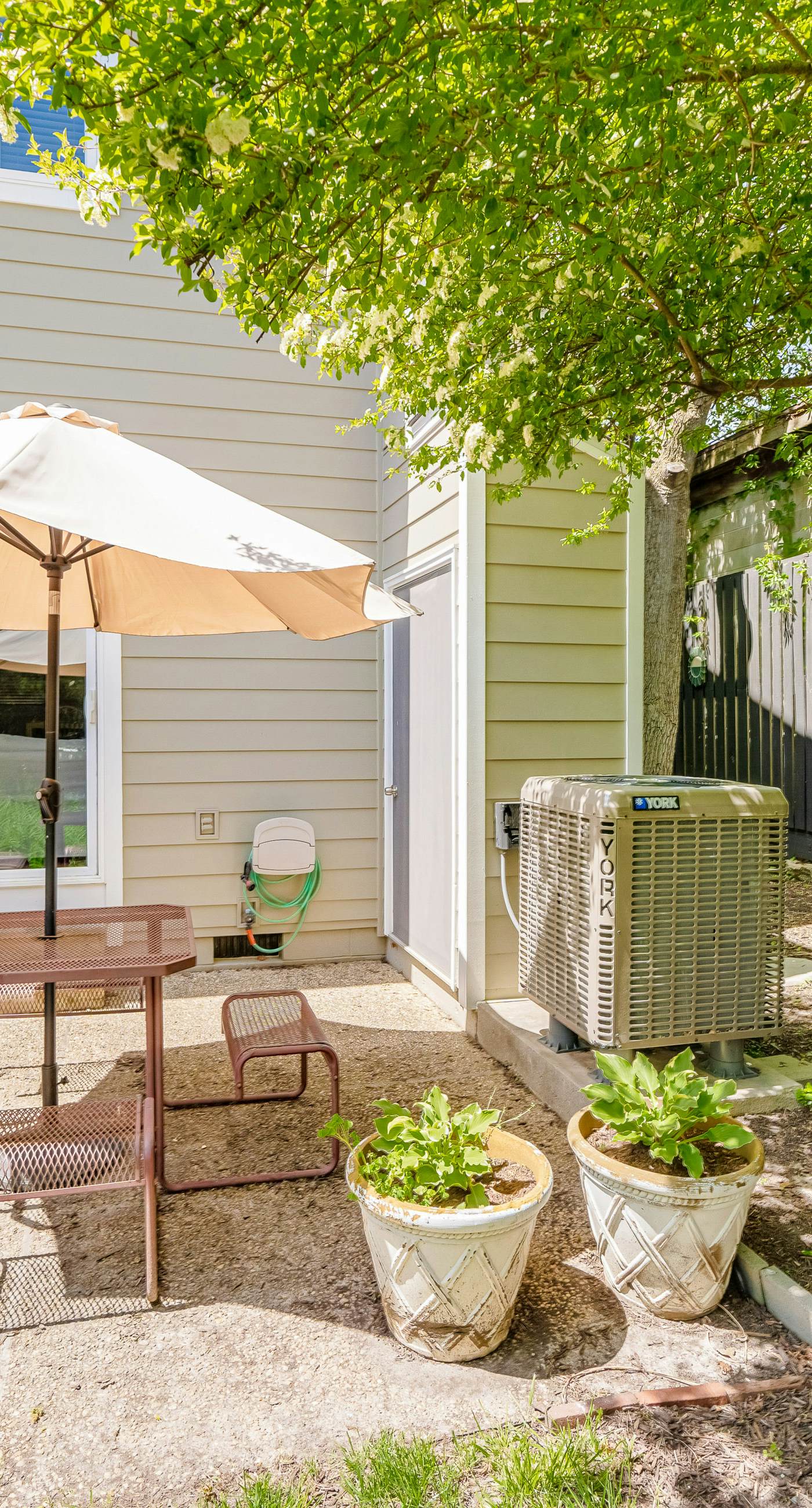 Scarborough Village - 245 Country Club Dr, Unit #608