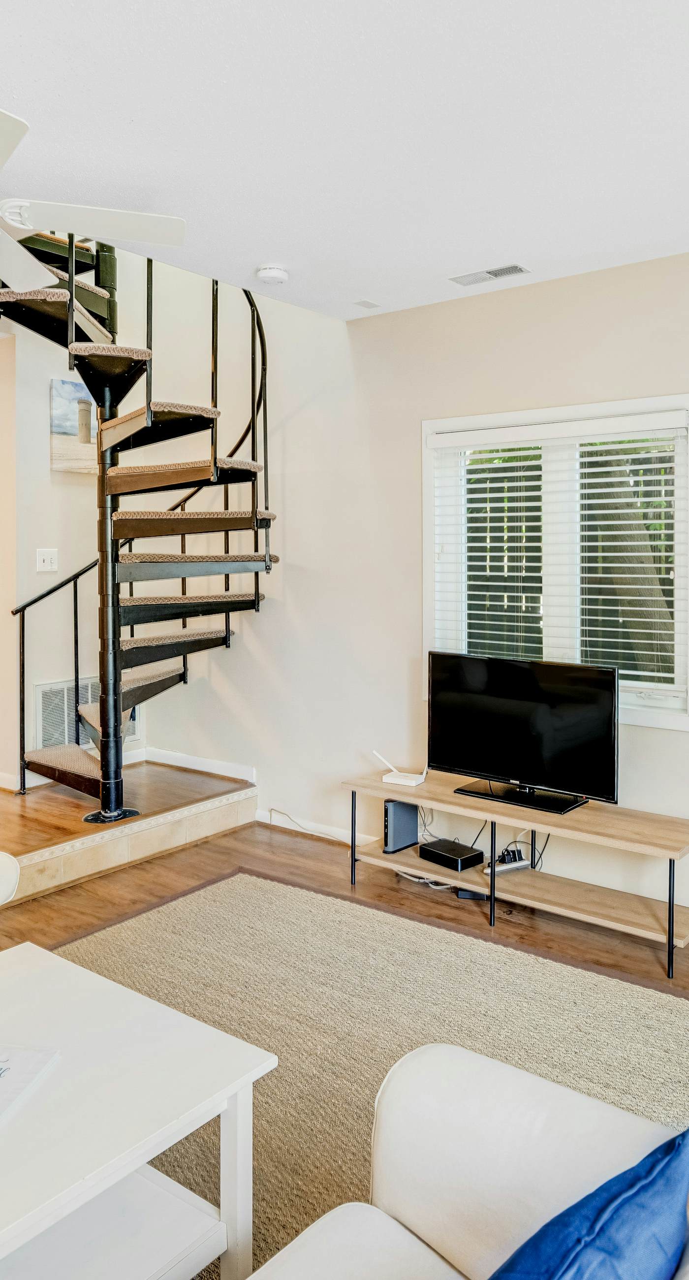 Scarborough Village - 245 Country Club Dr, Unit #608